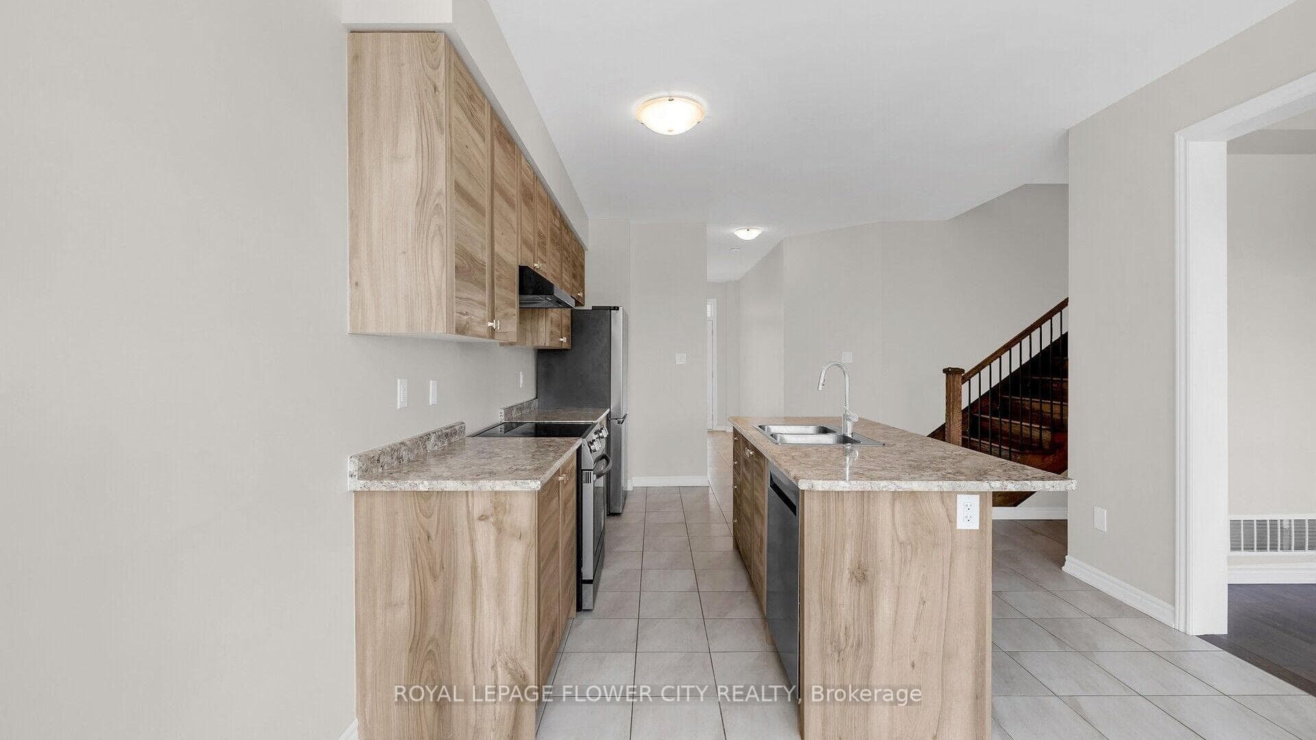11 Bee Crescent photo 8