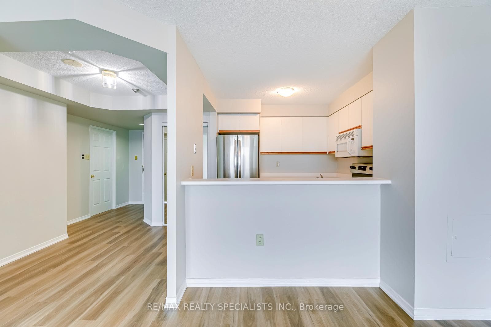 2155 Burnhamthorpe Road Unit 1001 photo 20