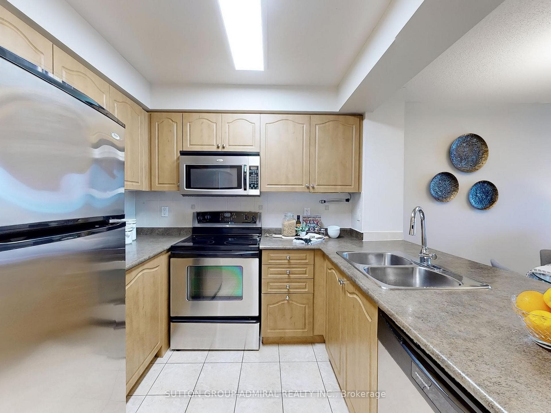 330 Red Maple Road Unit 1203 photo 9