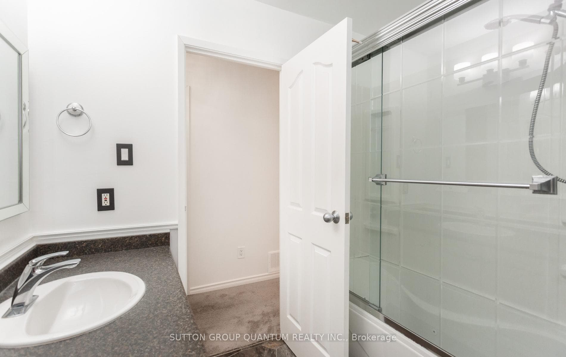 2363 Holyhead Drive photo 32