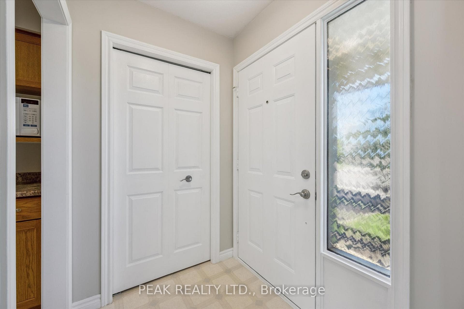 359 Westvale Drive photo 5