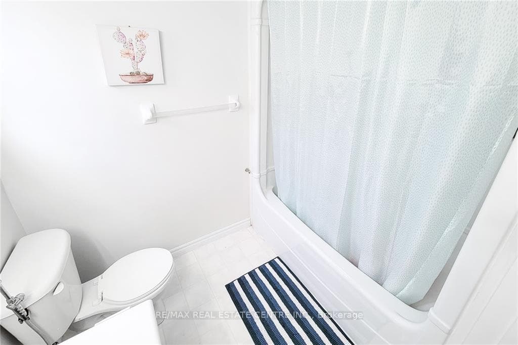 1431 Walker's Line Unit 215 photo 25