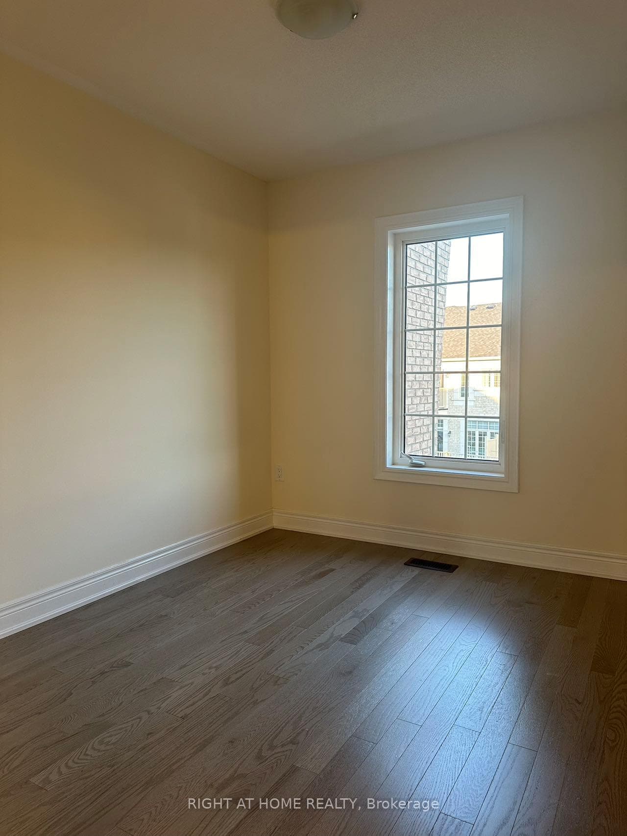 8 Phillipsen Way photo 19