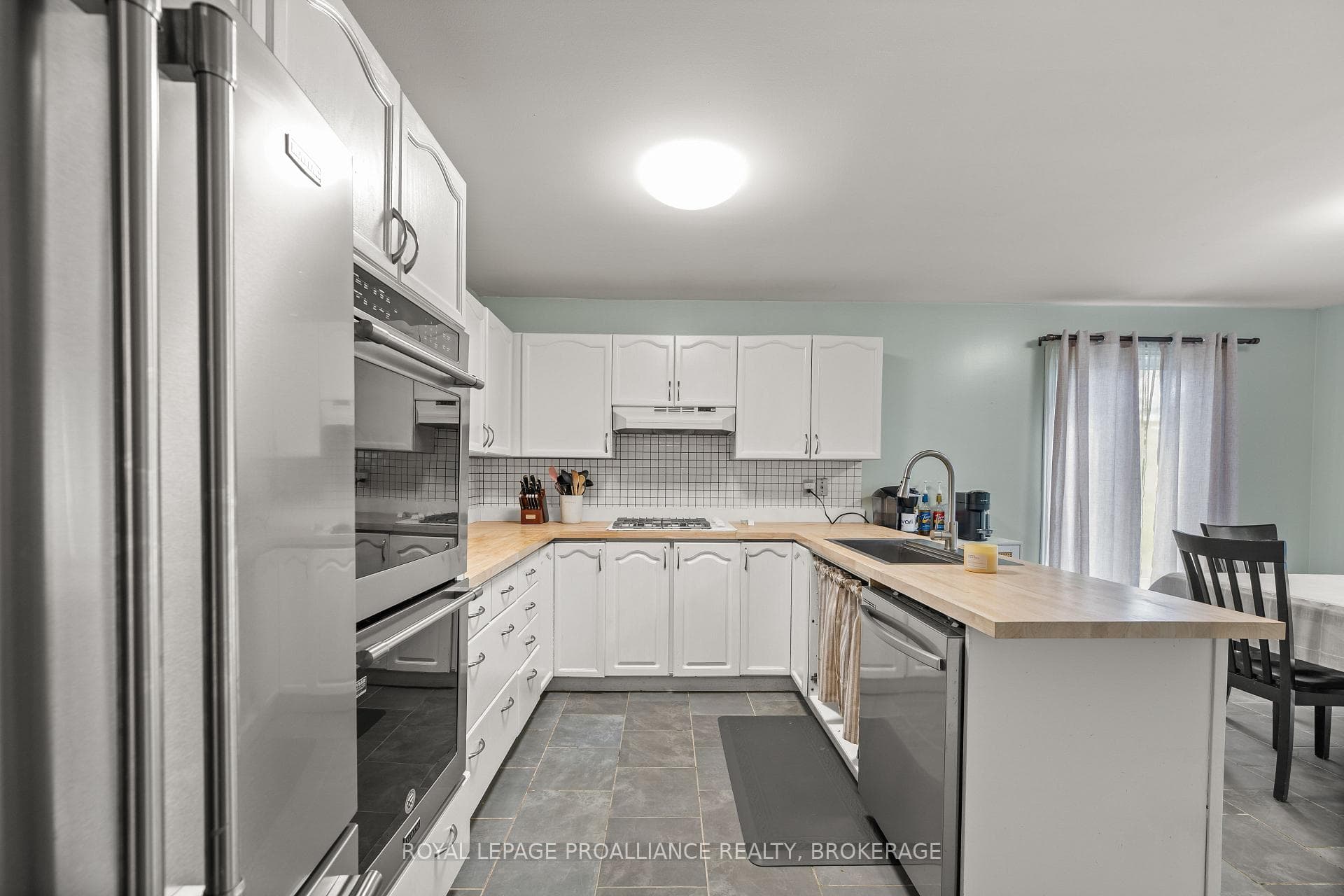 151 Greenlees Drive photo 9