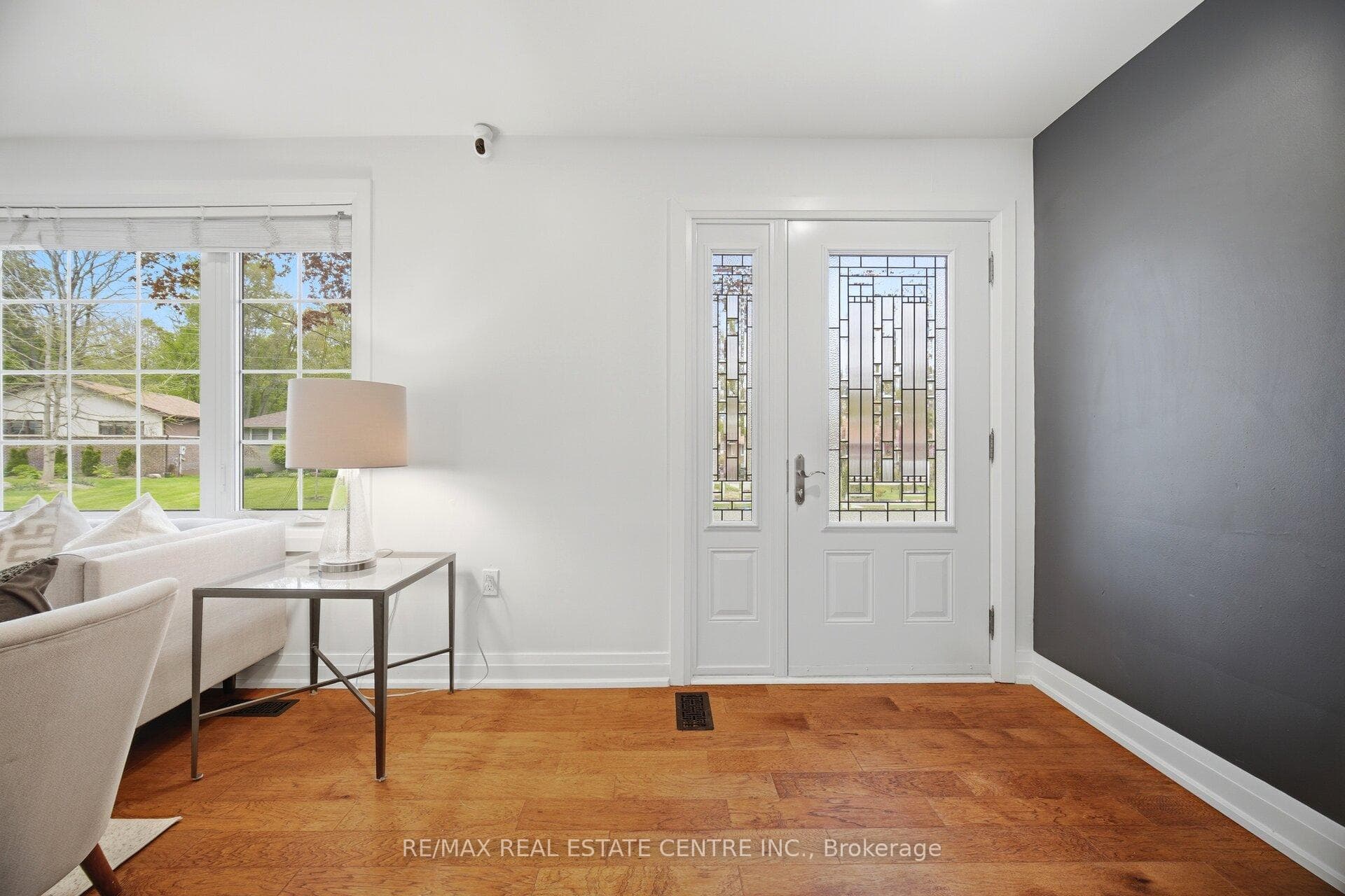 1376 Royal Drive photo 5