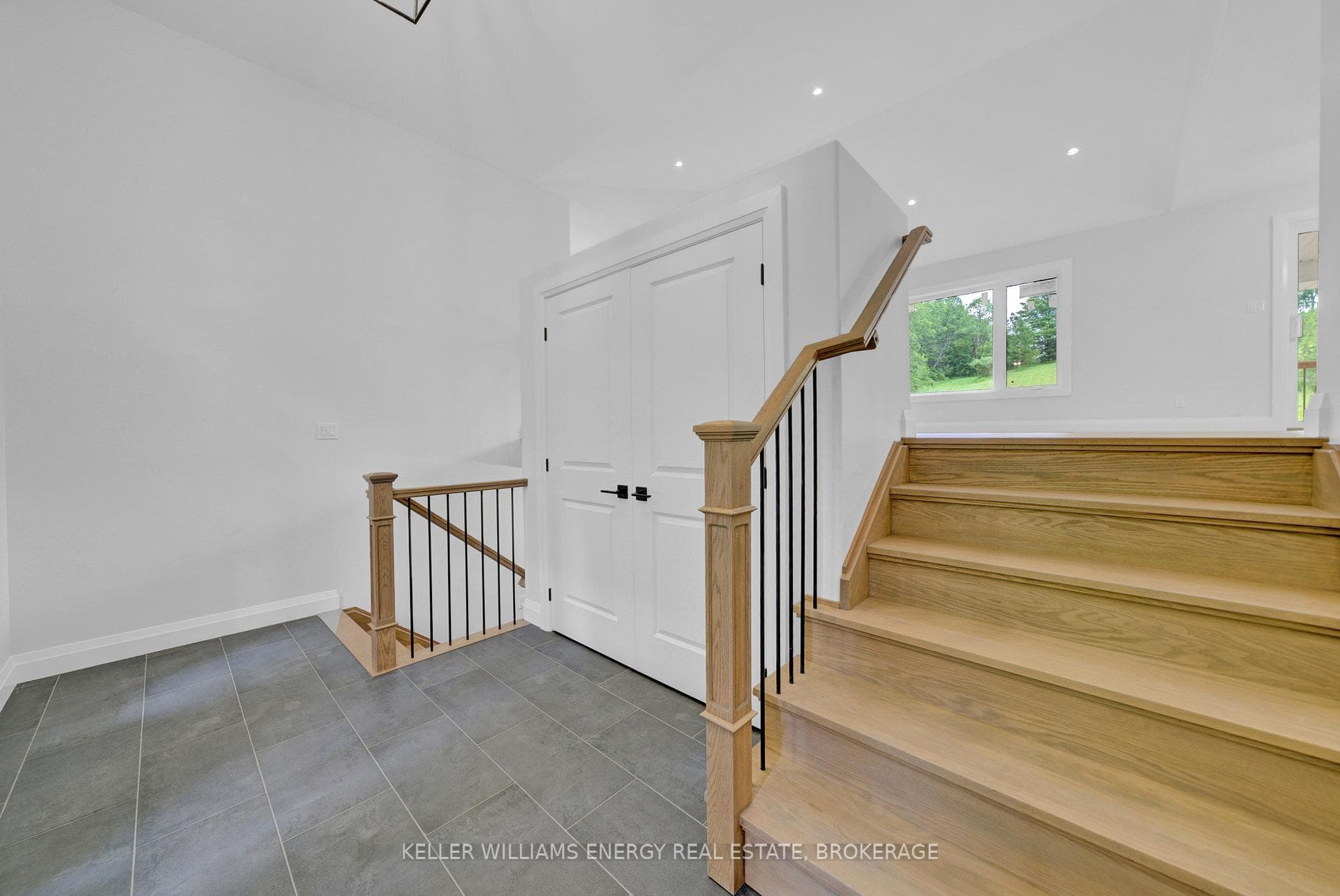 125 Potter Road photo 9