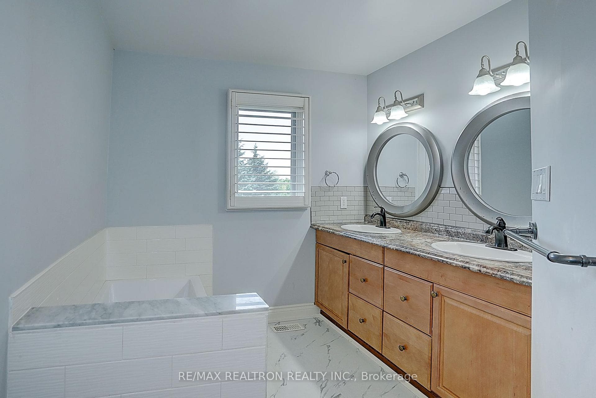 99 Hurd Street photo 34