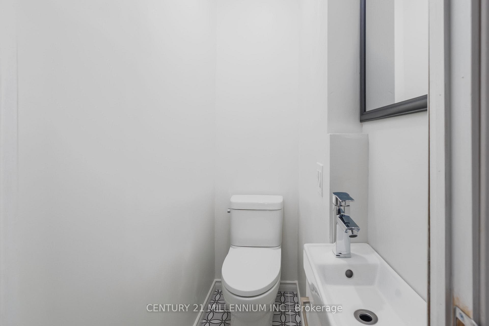 242 Balmoral Avenue photo 18