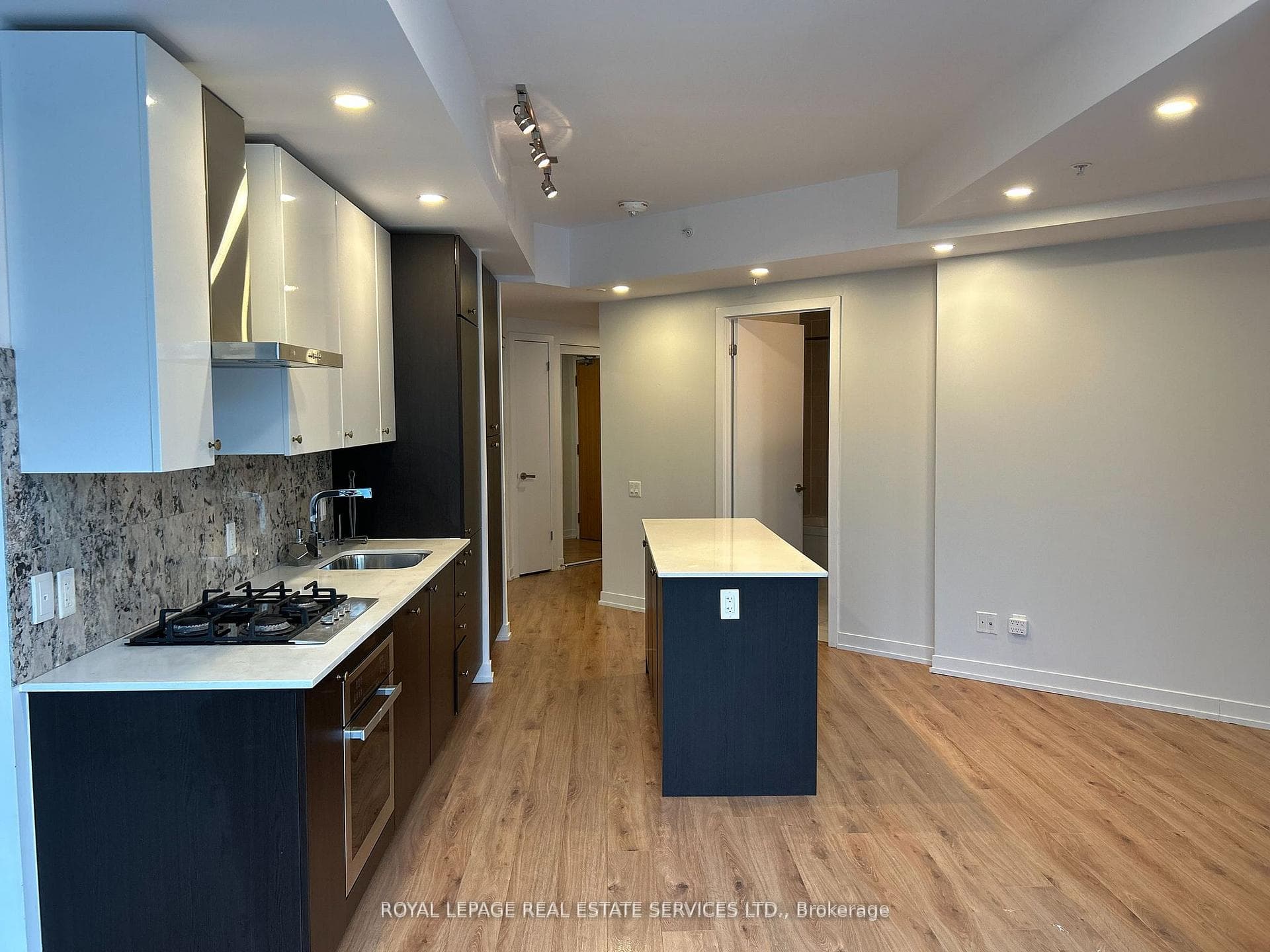 38 Howard Park Avenue Unit 524 photo 1