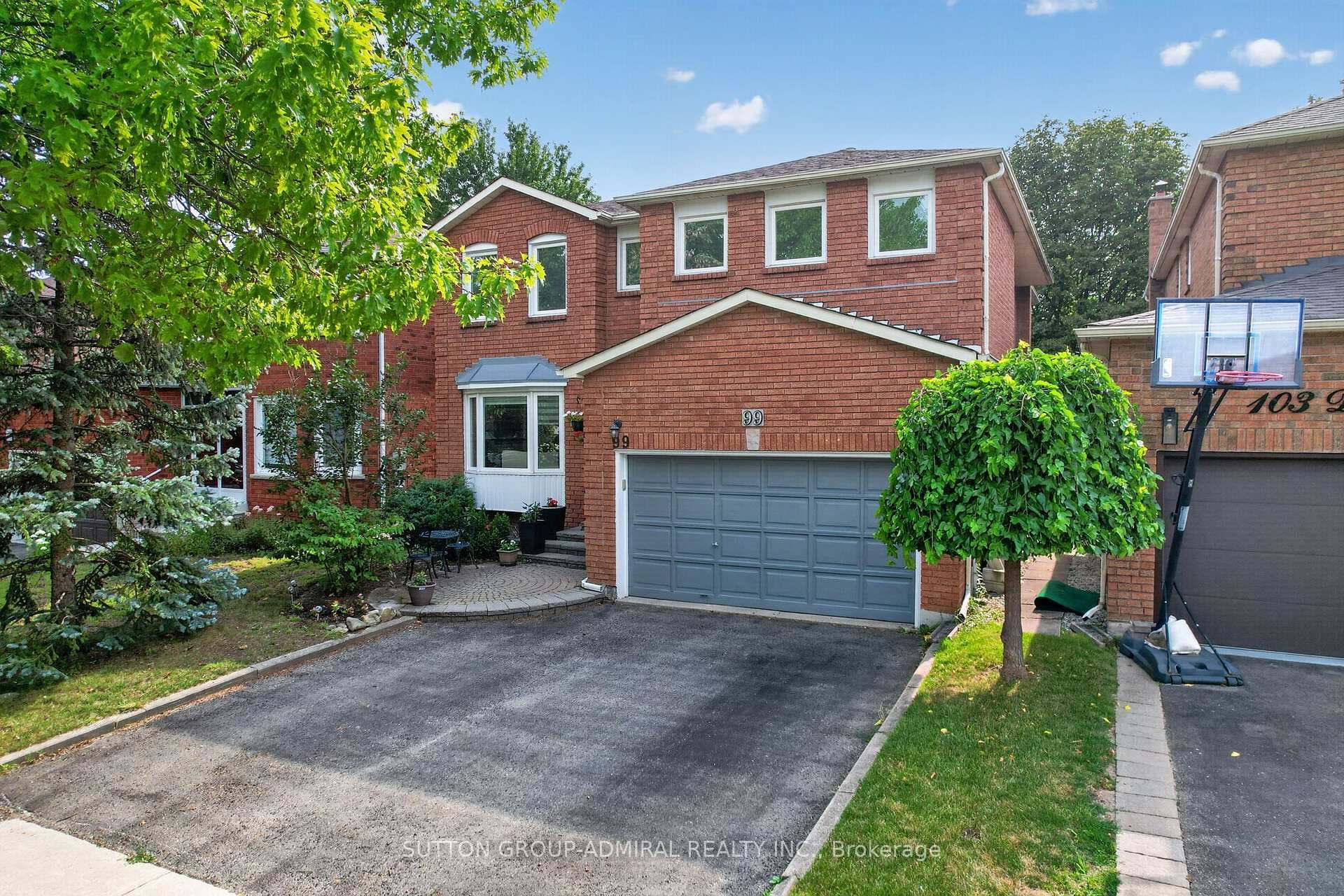 99 Dundurn Crescent photo 1