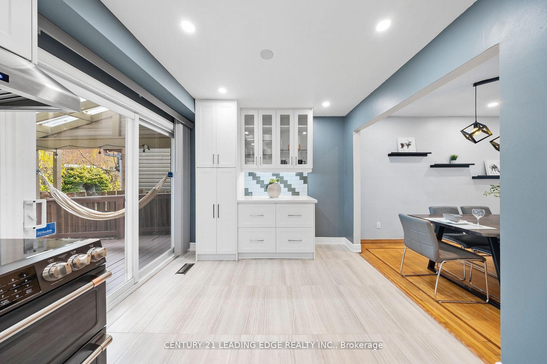 47 Peachtree Place photo 12