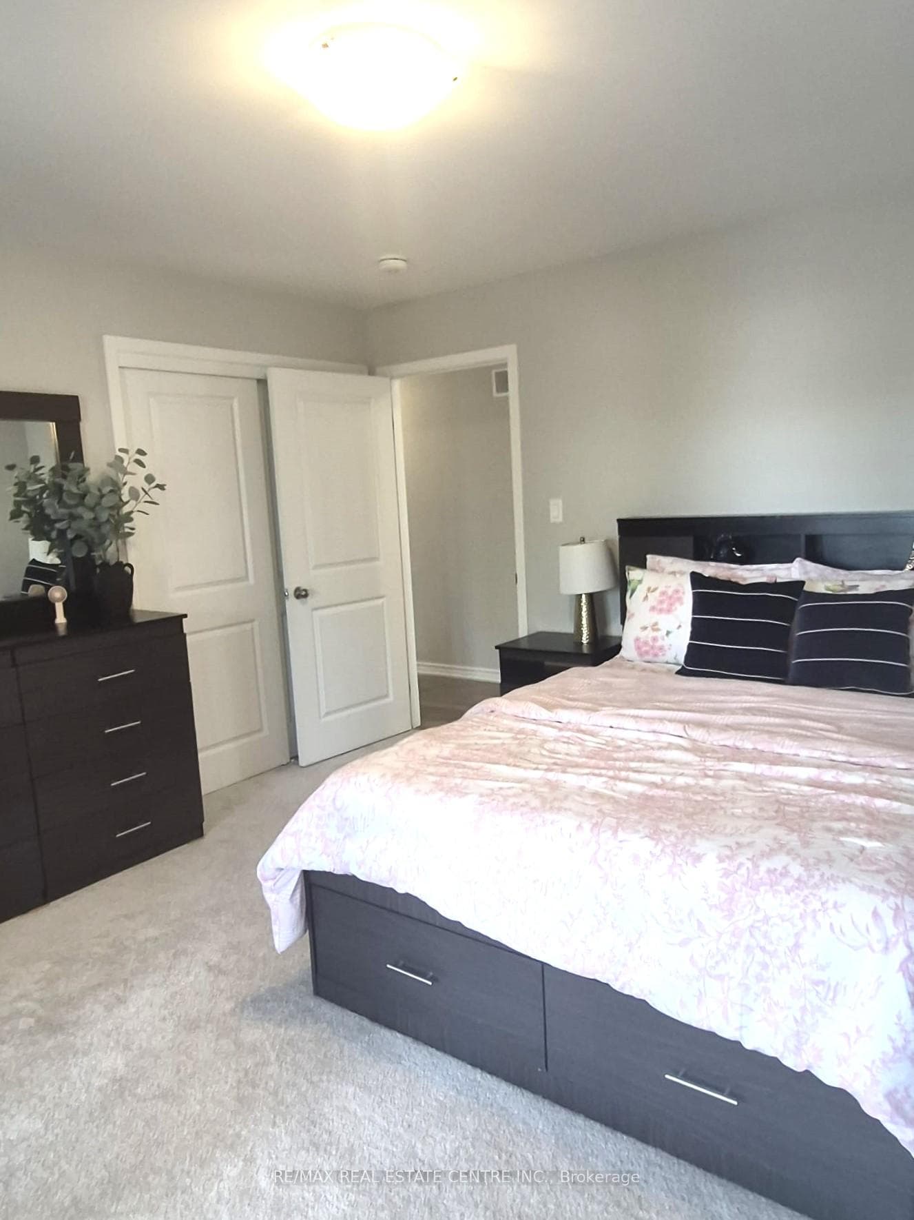 219 Taylor Street photo 21