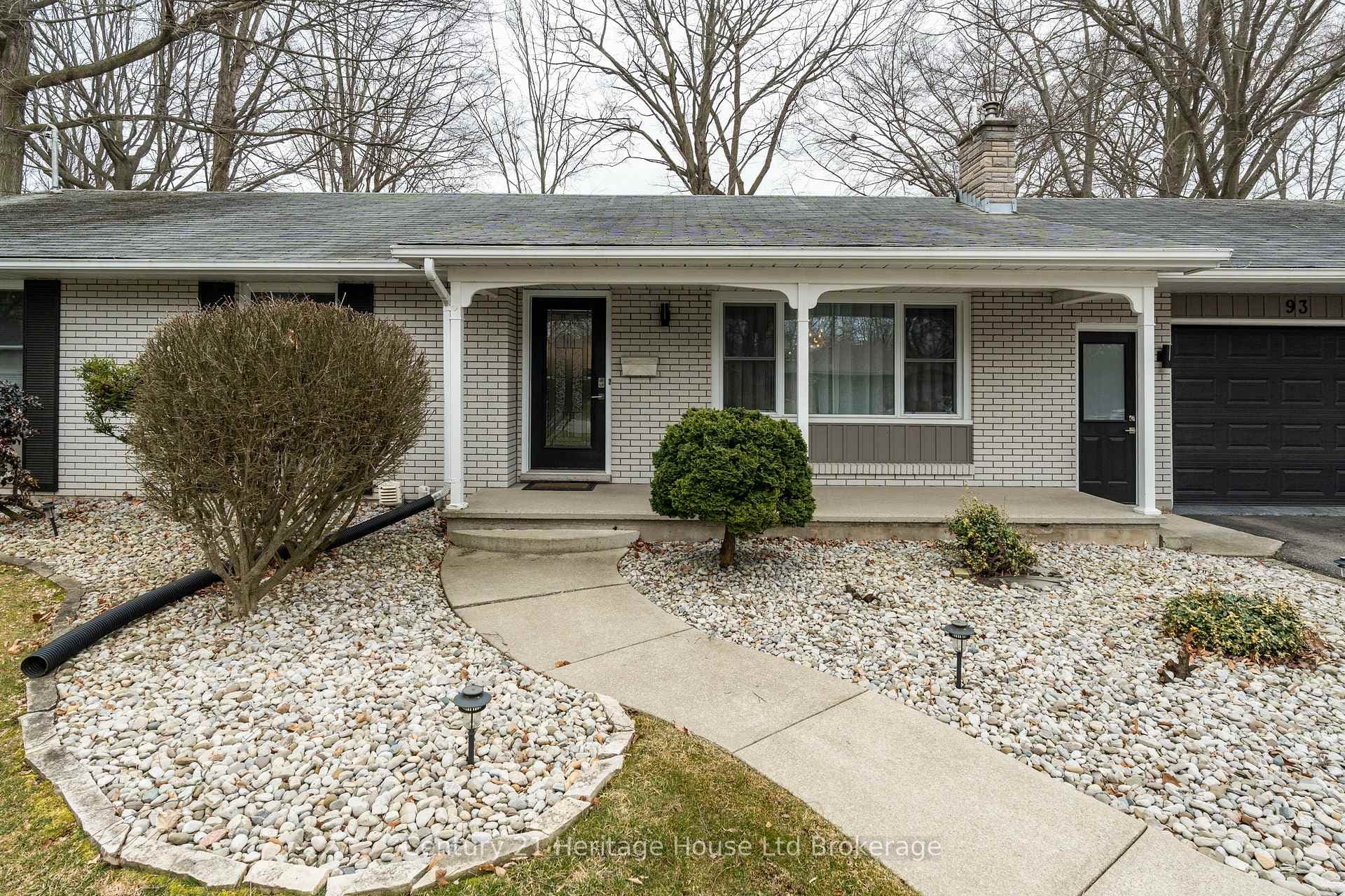 93 James Avenue photo 3