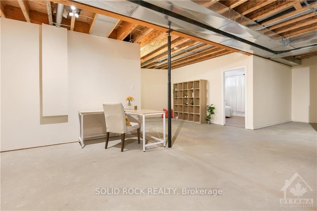 1514 WHITTON Road photo 20