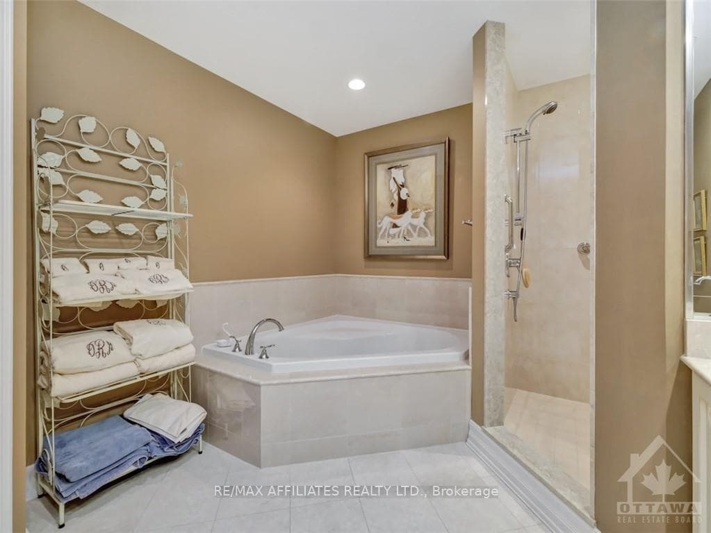 3580 RIVERGATE Way Unit 1302 photo 18