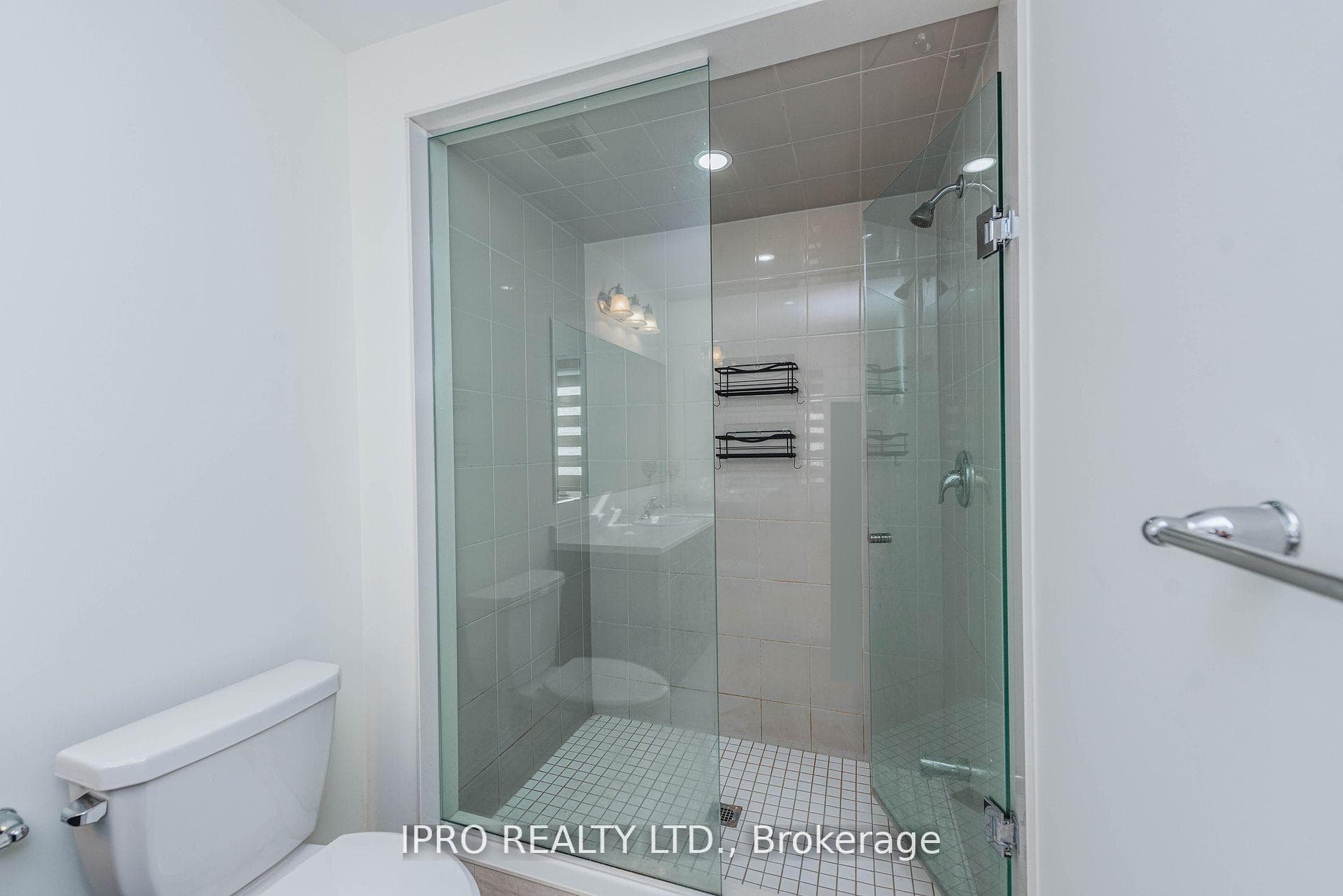 278 Lagerfeld Drive photo 34