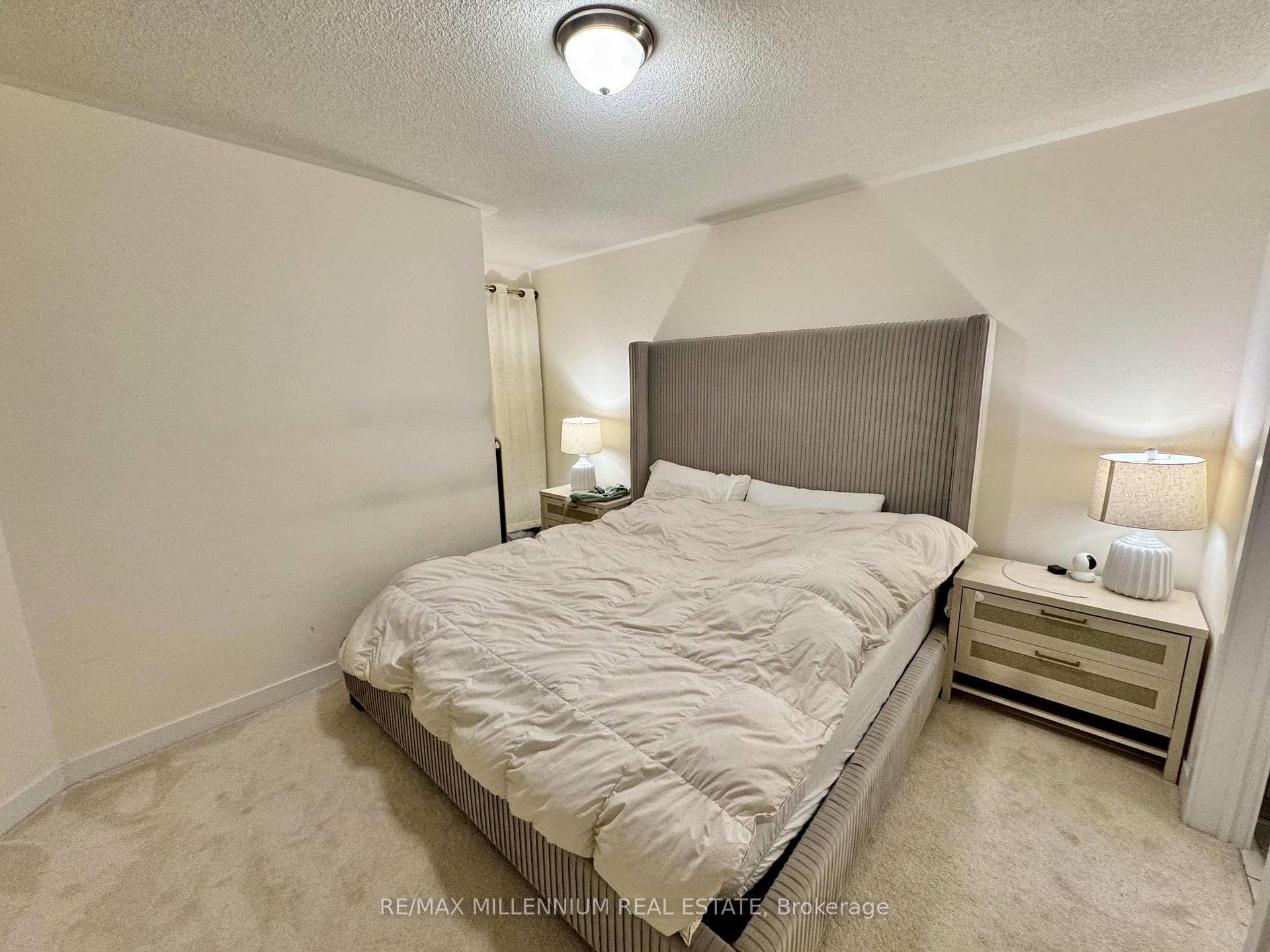 1559 Moonseed Place photo 10
