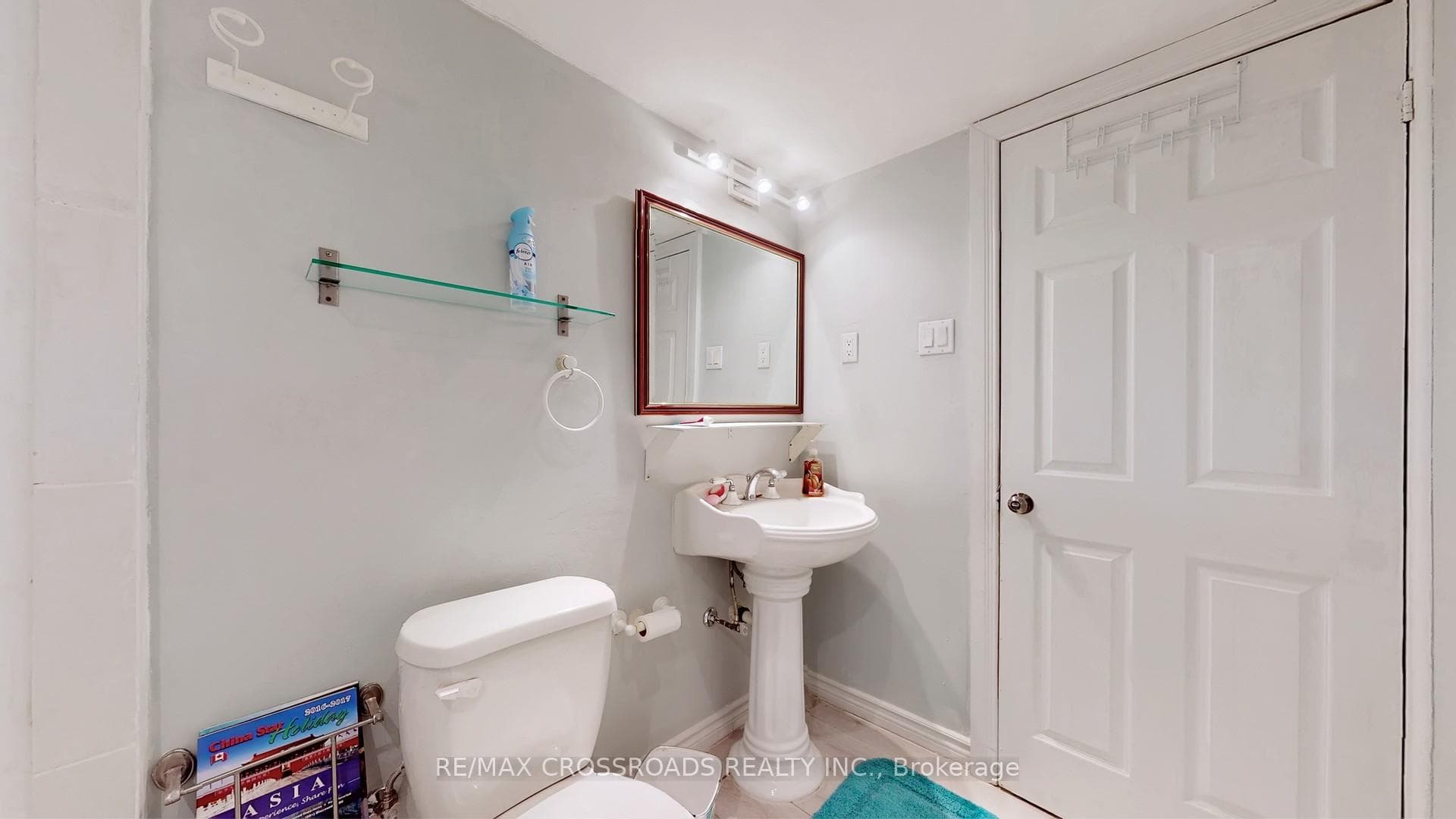 56 Dominion Crescent photo 43