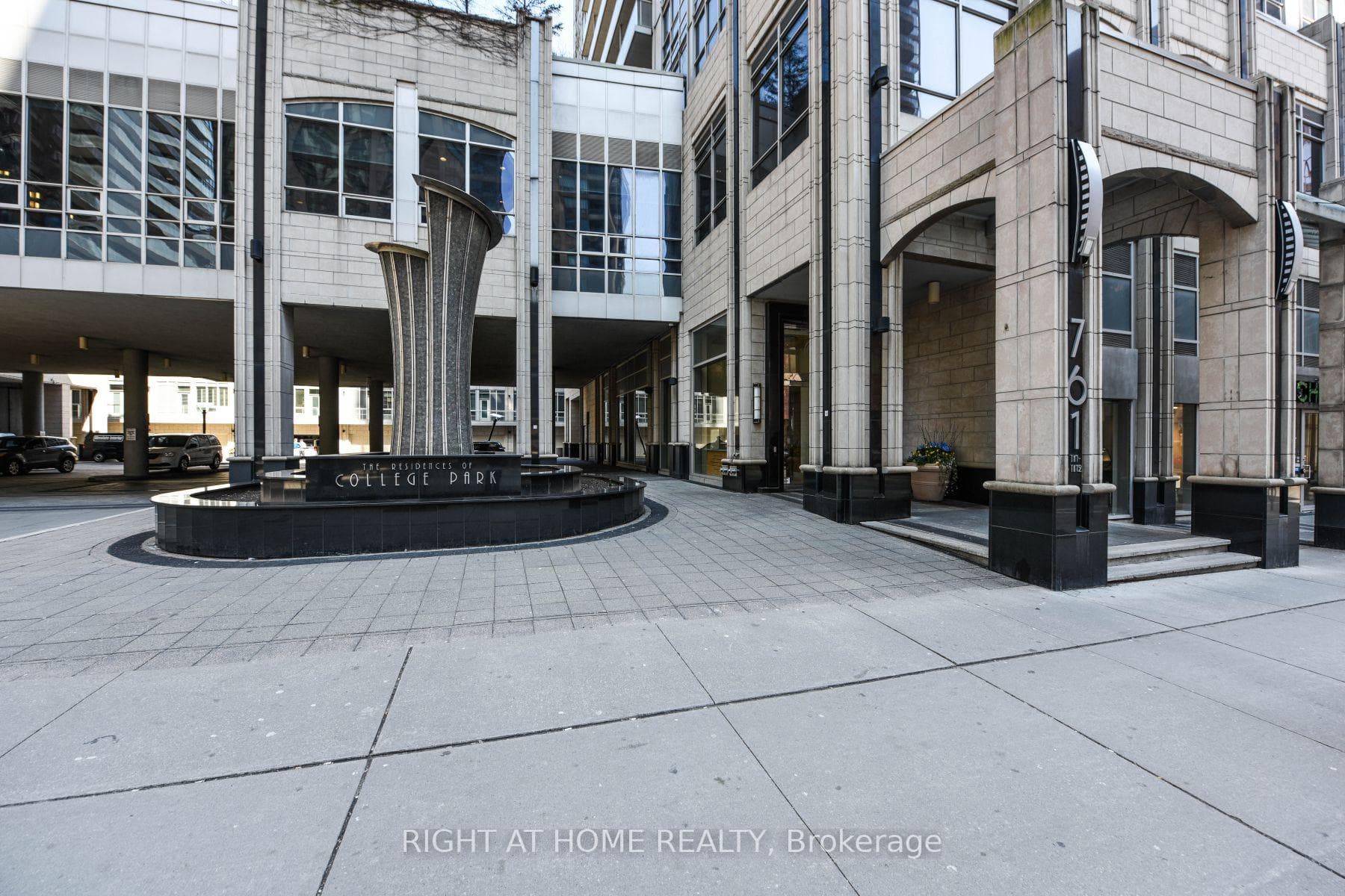 761 Bay Street Unit 3211 photo 2