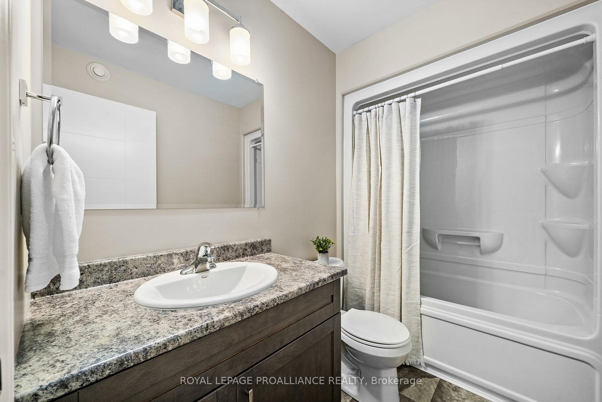 41 Ridgeway Place photo 20