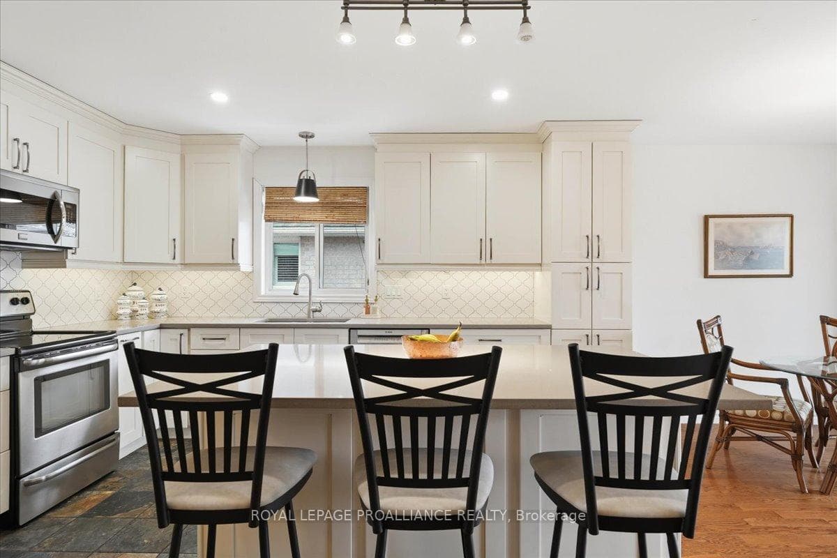 12 Chelsea Crescent photo 12