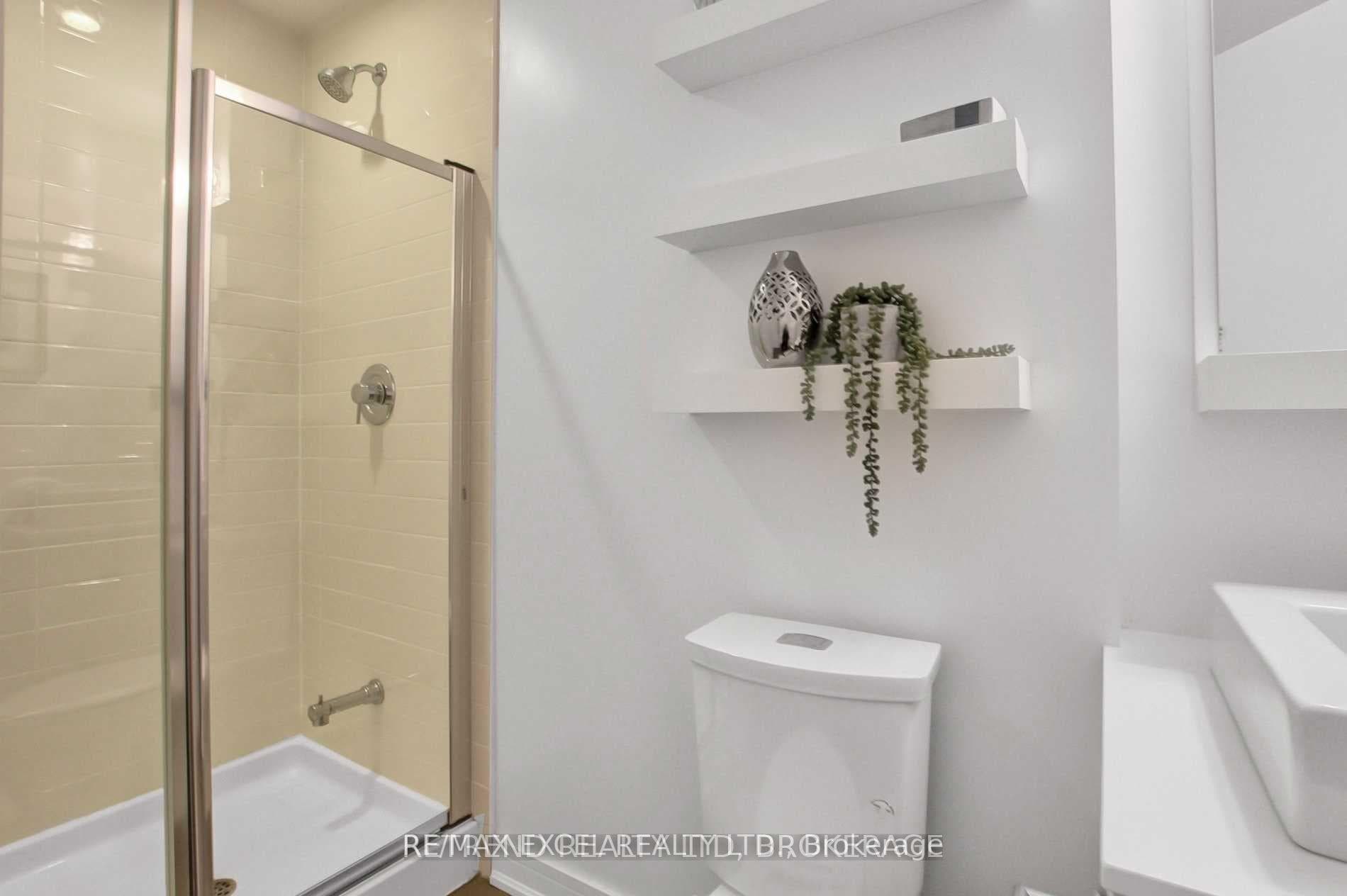 9199 Yonge Street Unit 608 Se photo 8