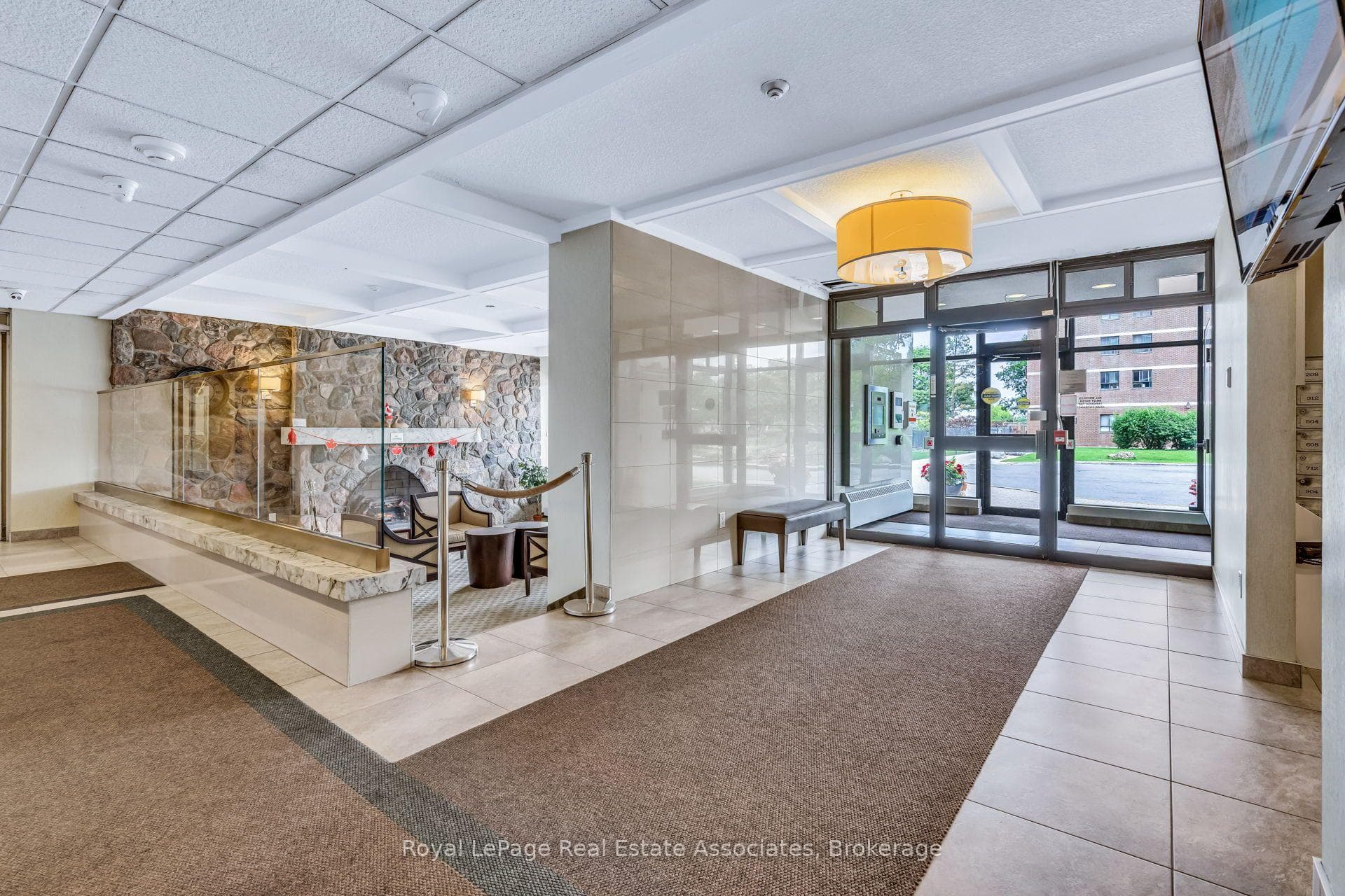 1615 Bloor Street Unit 1108 photo 5
