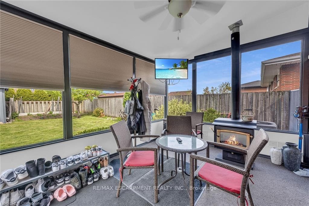 122 Rainbow Drive photo 32