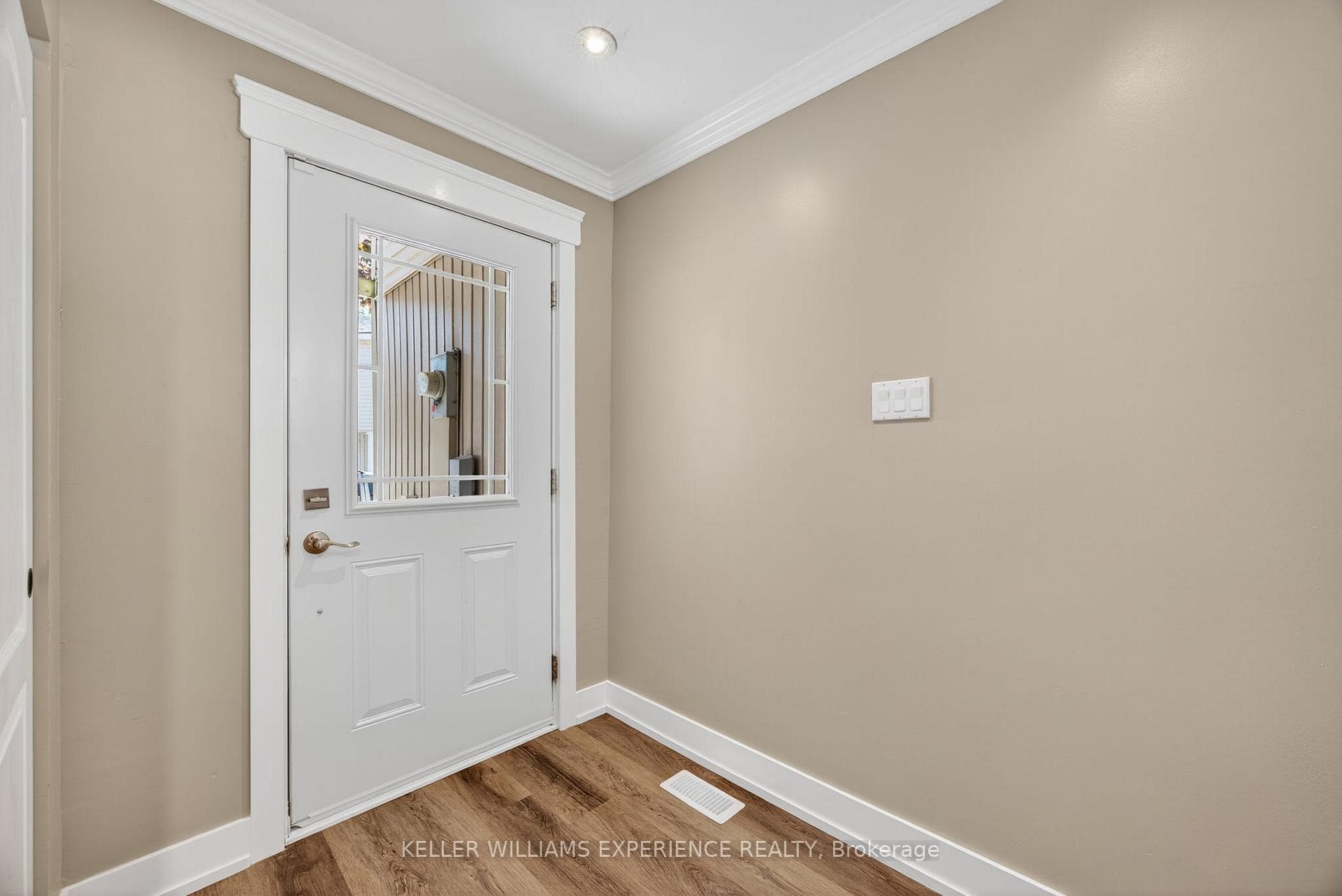 12 LANKIN Boulevard Unit #22 photo 4