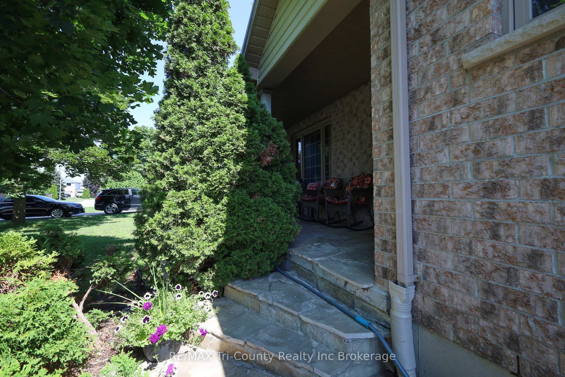 43 Trillium Drive photo 3