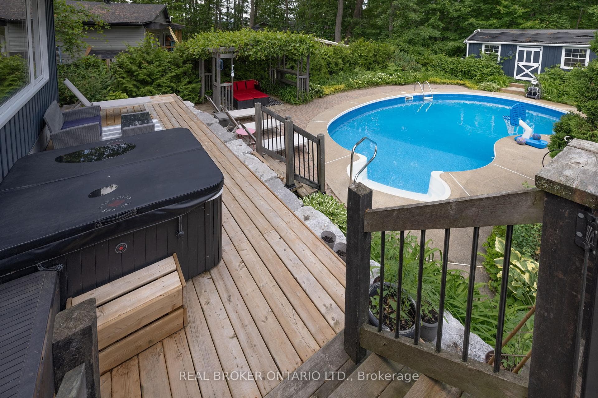 929 Bayview Drive photo 38
