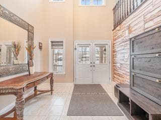 878 John Street photo 2