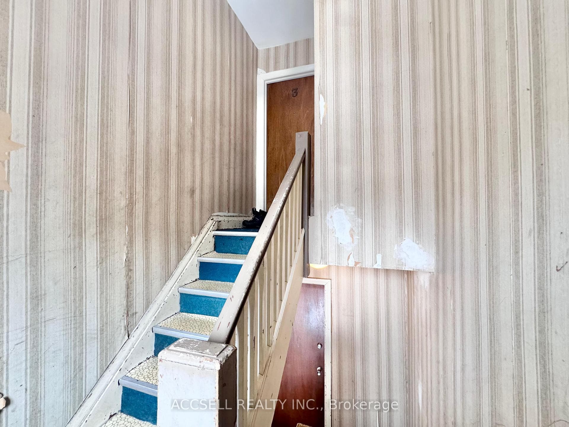 2711 Lakeshore Boulevard photo 18