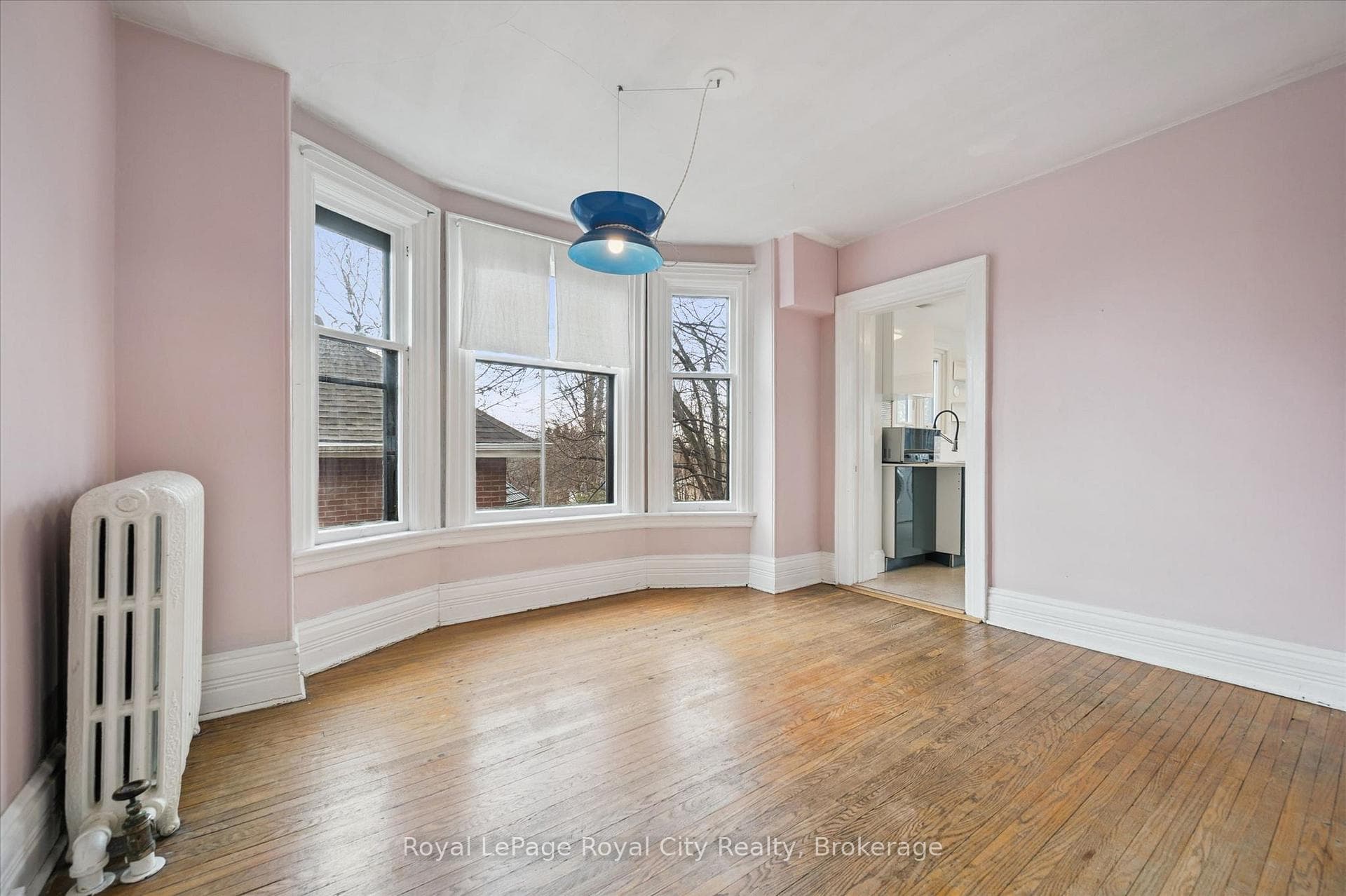 467 Woolwich Street Unit Upper photo 10