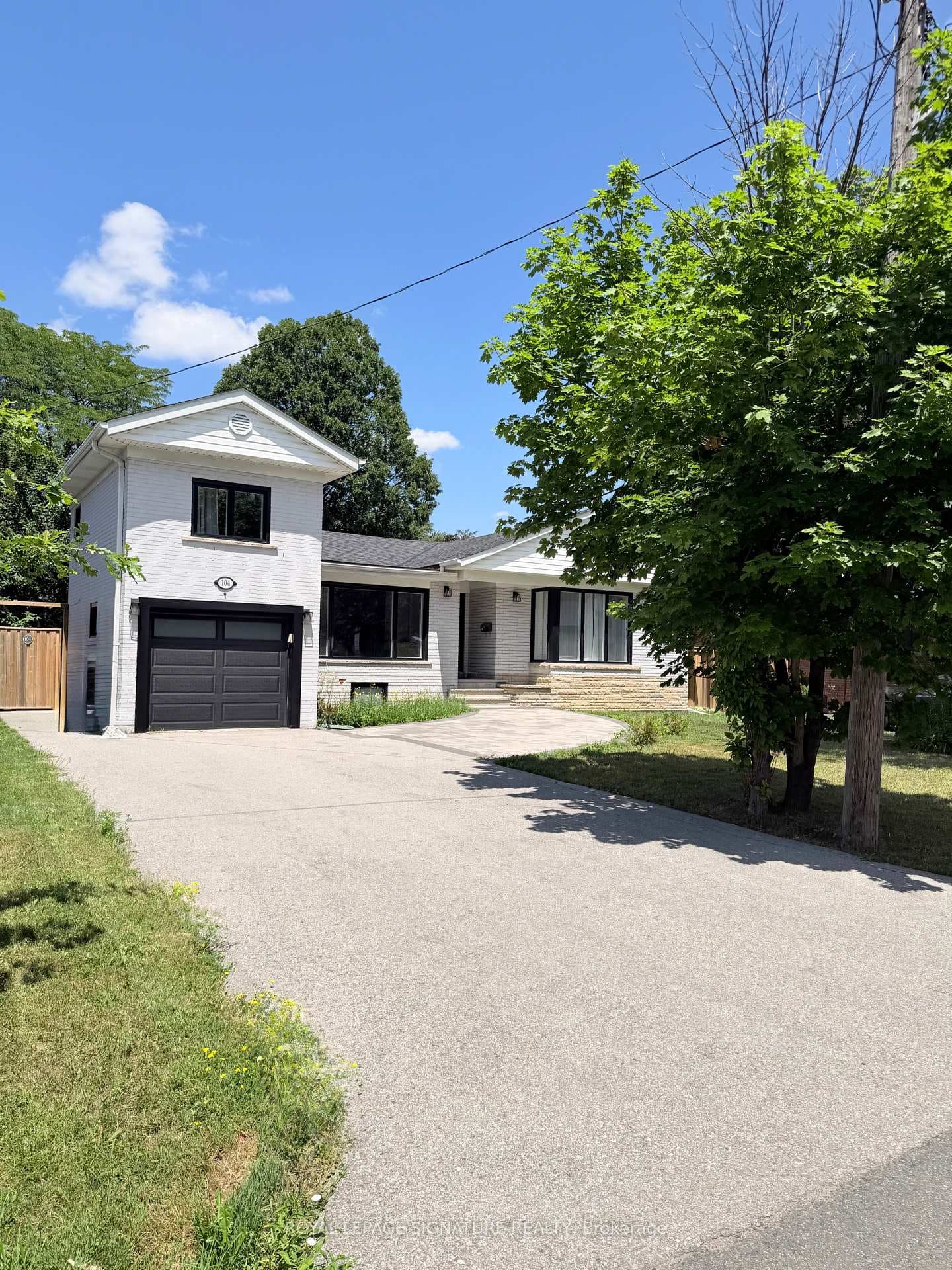 104 Great Oak Drive photo 2