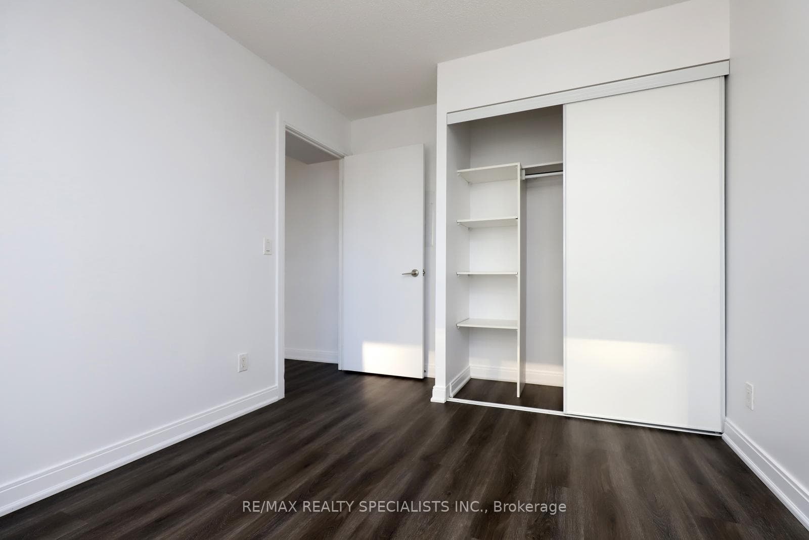 181 Village Green Square Unit 619 photo 23