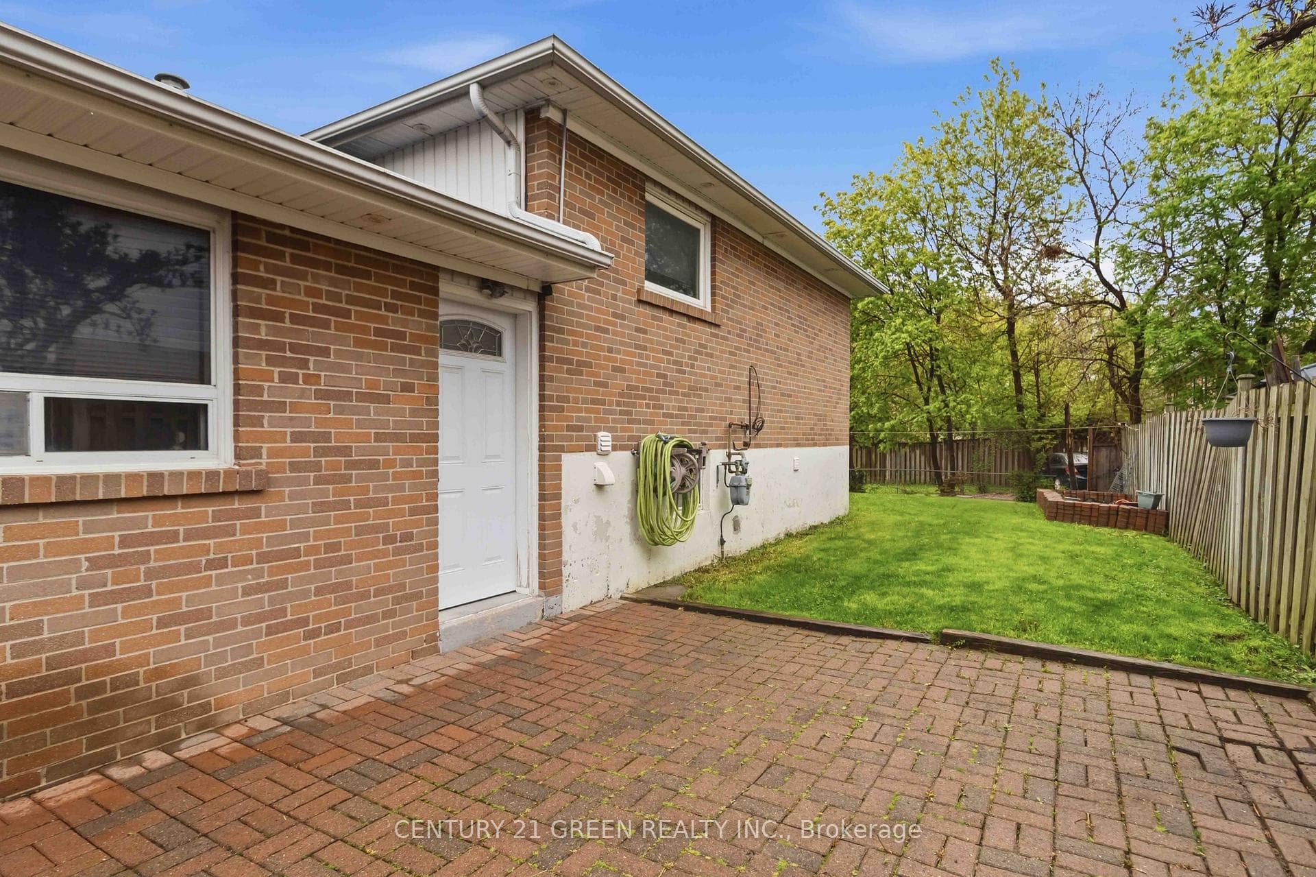 74 Davenport Crescent photo 41