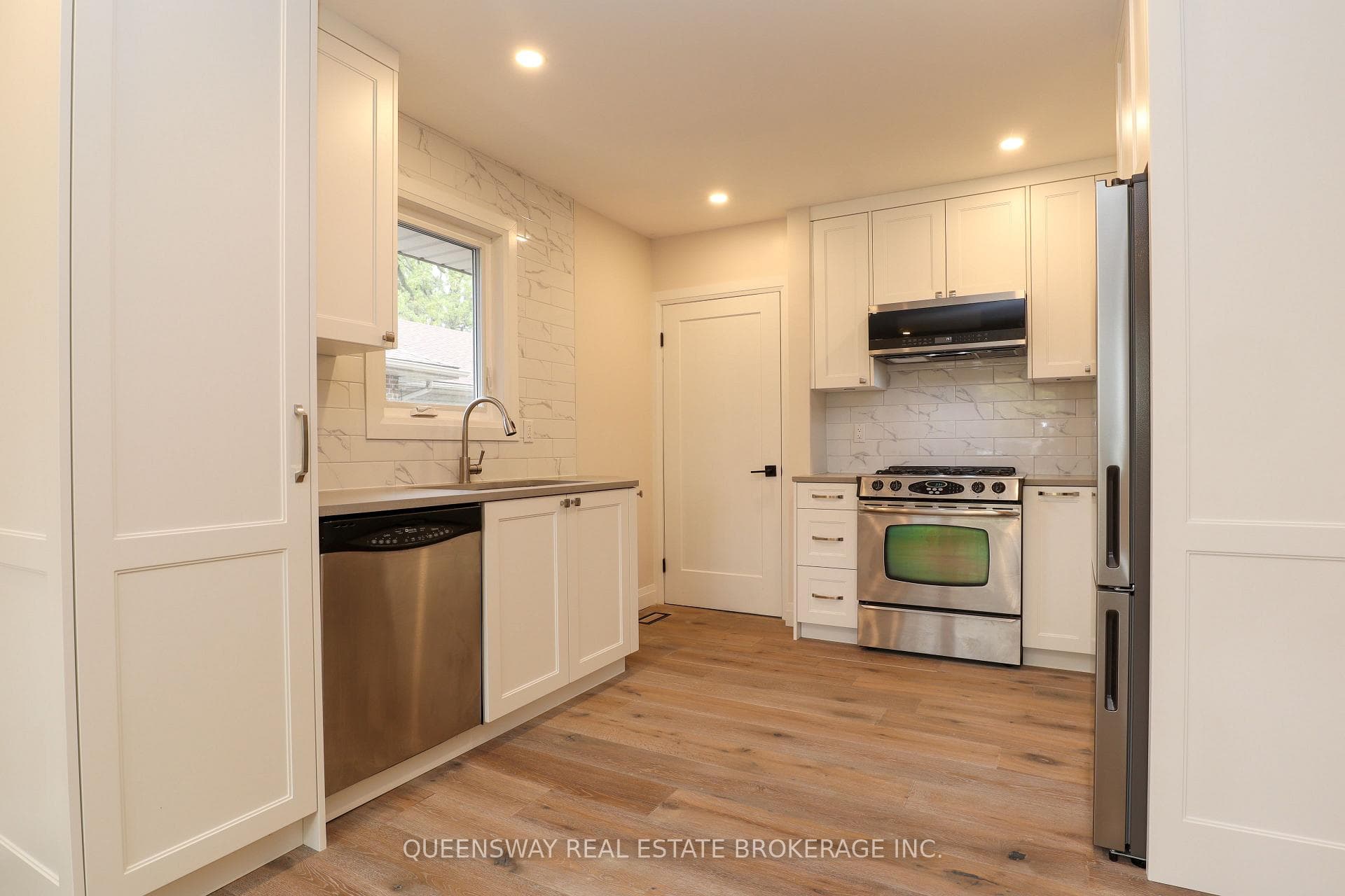 67 Kingslea Drive Unit Main photo 7