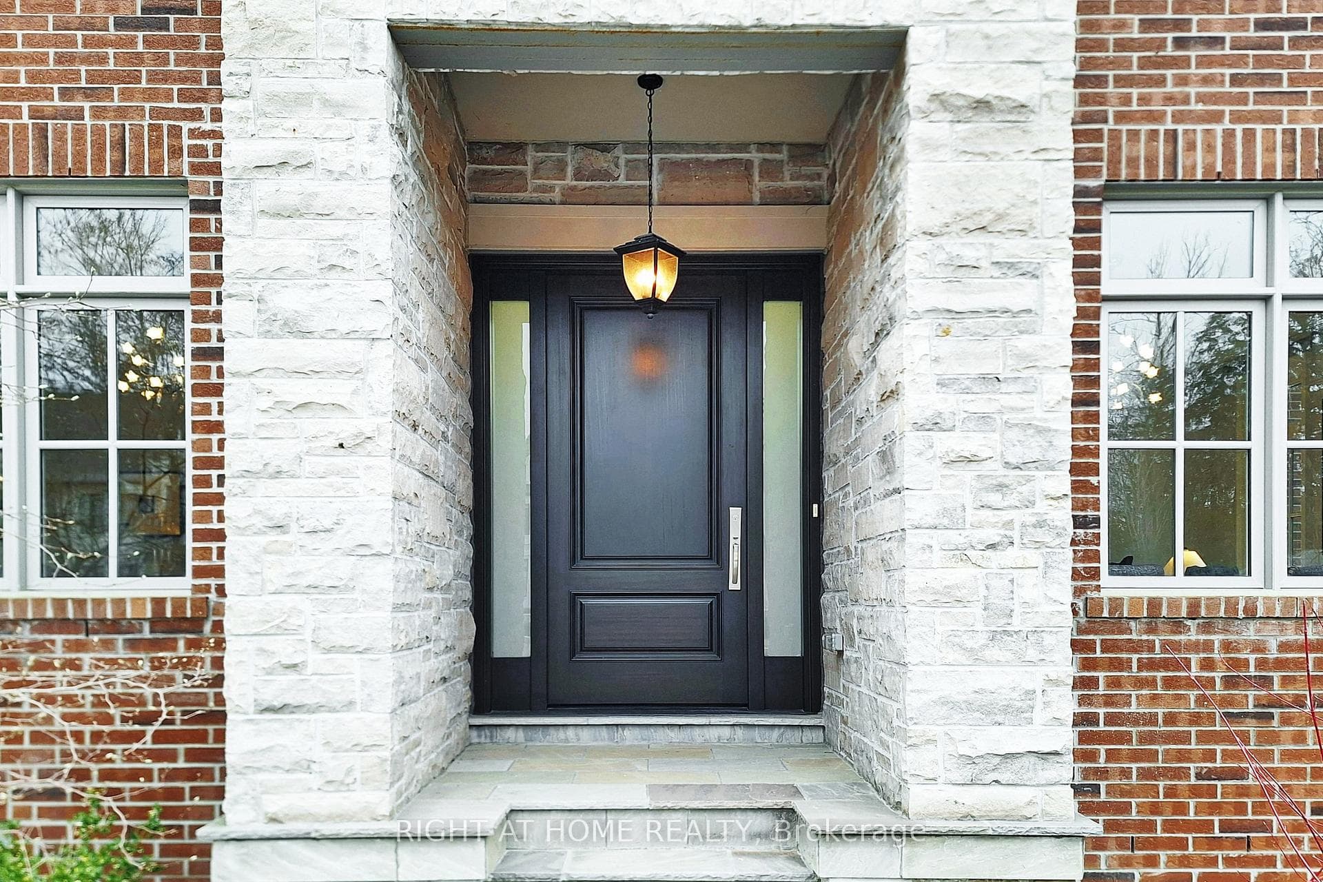 15 Davina Circle photo 2