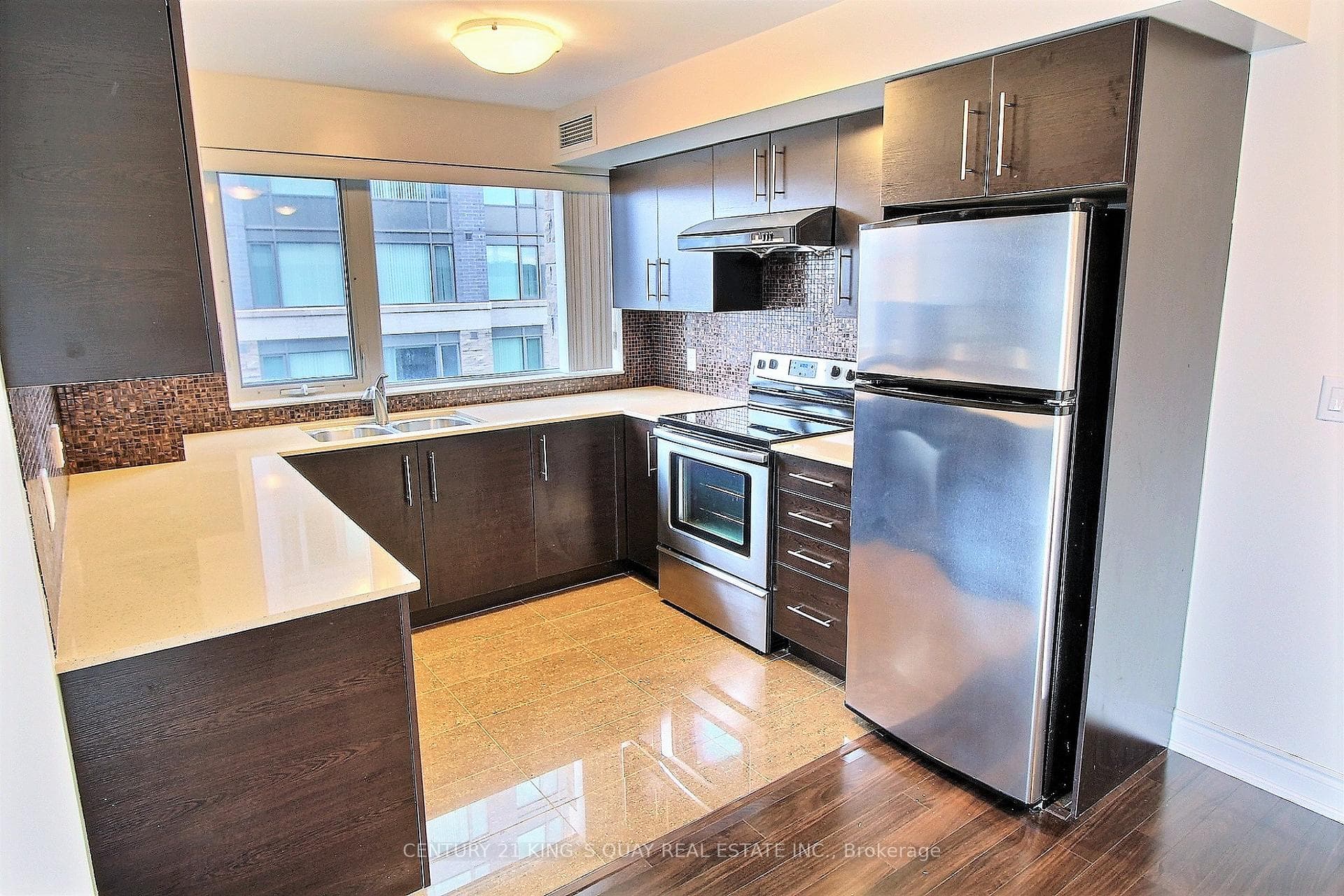 273 South Park Road Unit 306 photo 4