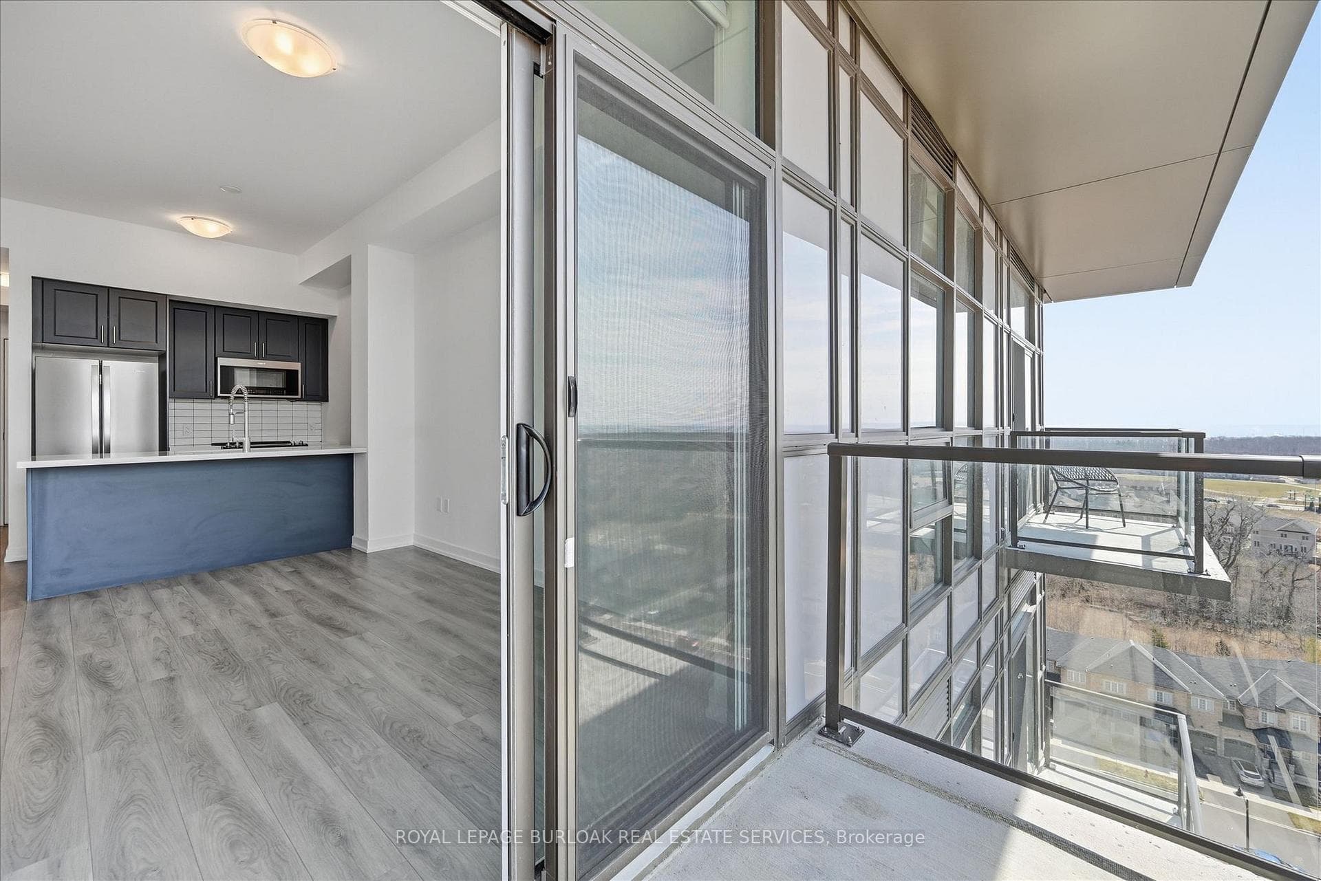 460 Dundas Street Unit 1212 photo 32