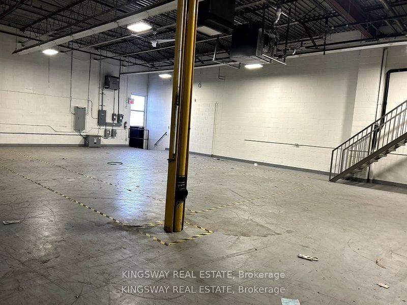 2740A Slough Street Unit 2 photo 6