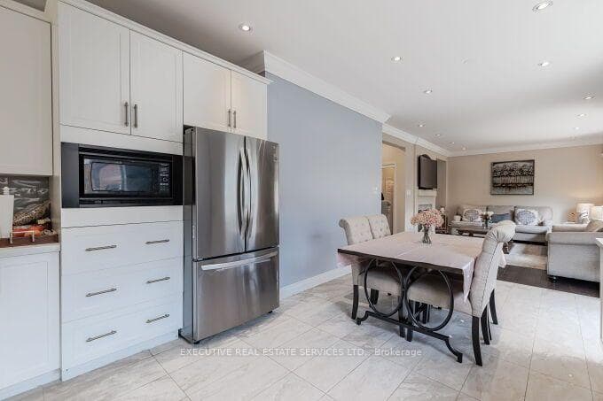 1129 Meighen Way photo 26