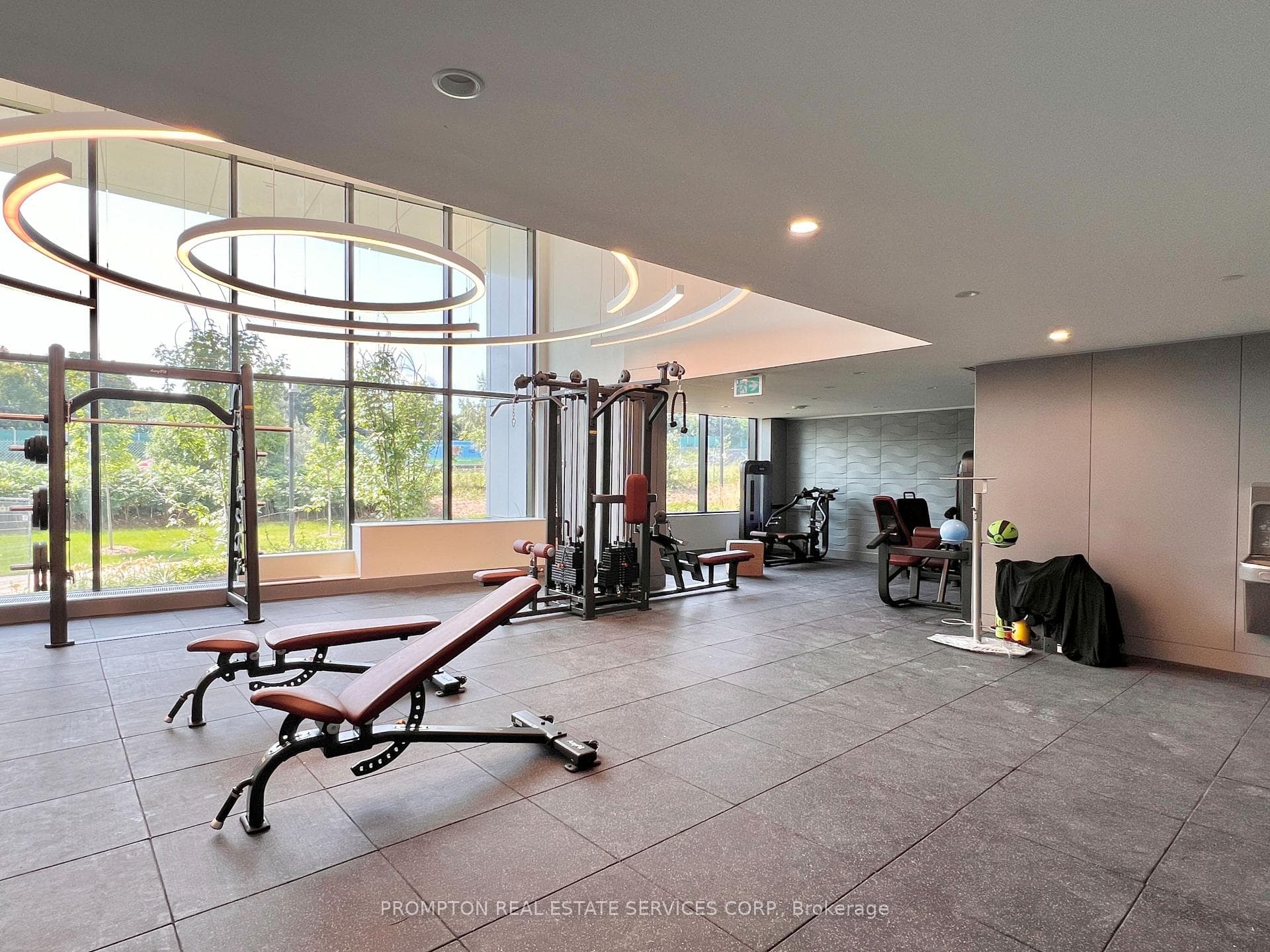 27 McMahon Drive Unit 708 photo 36