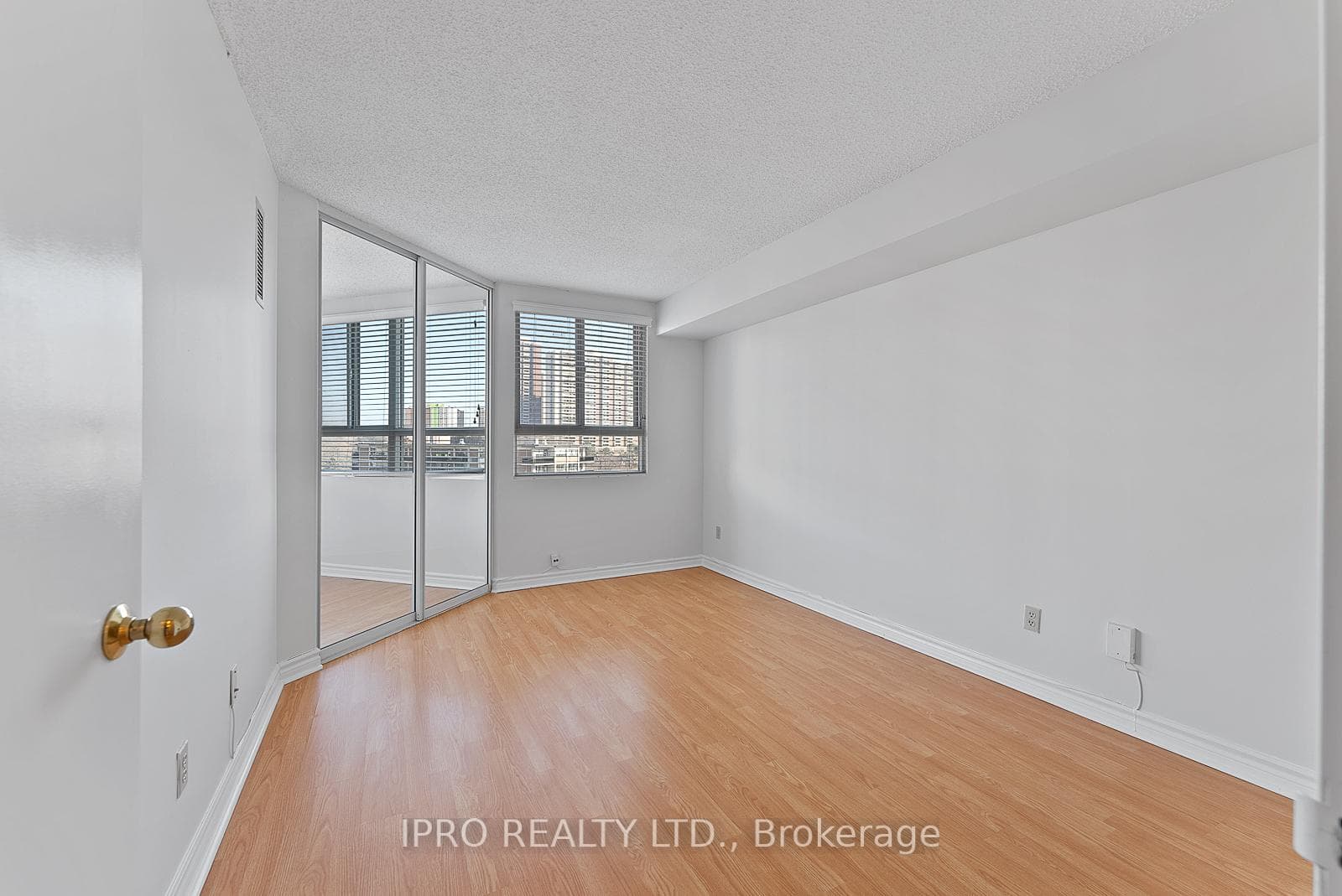 4 Park Vista Drive Unit 1014 photo 16