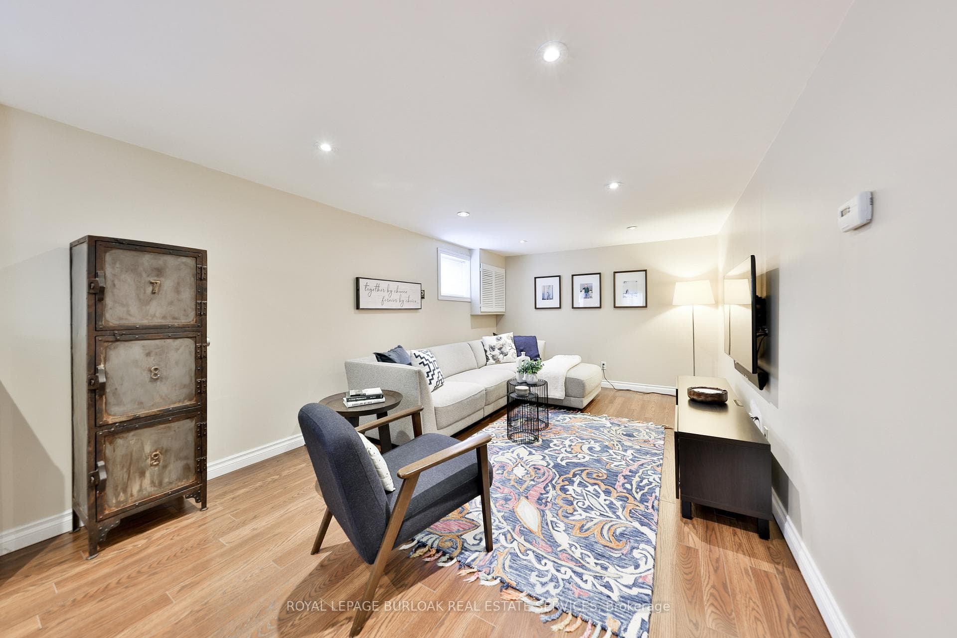 607 Lorne Street photo 32