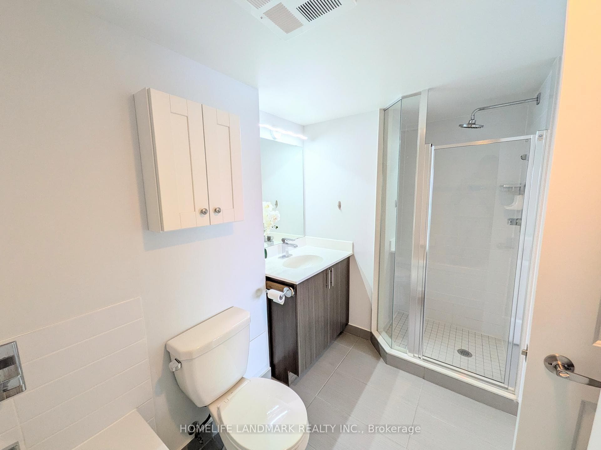 75 Norman Bethune Avenue Unit 718 photo 8