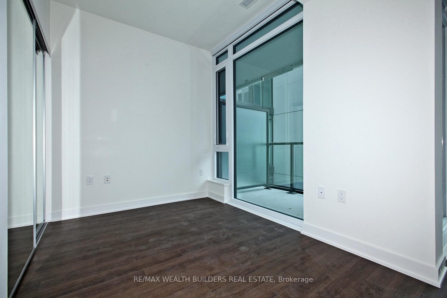 576 Front Street Unit 1510E photo 19
