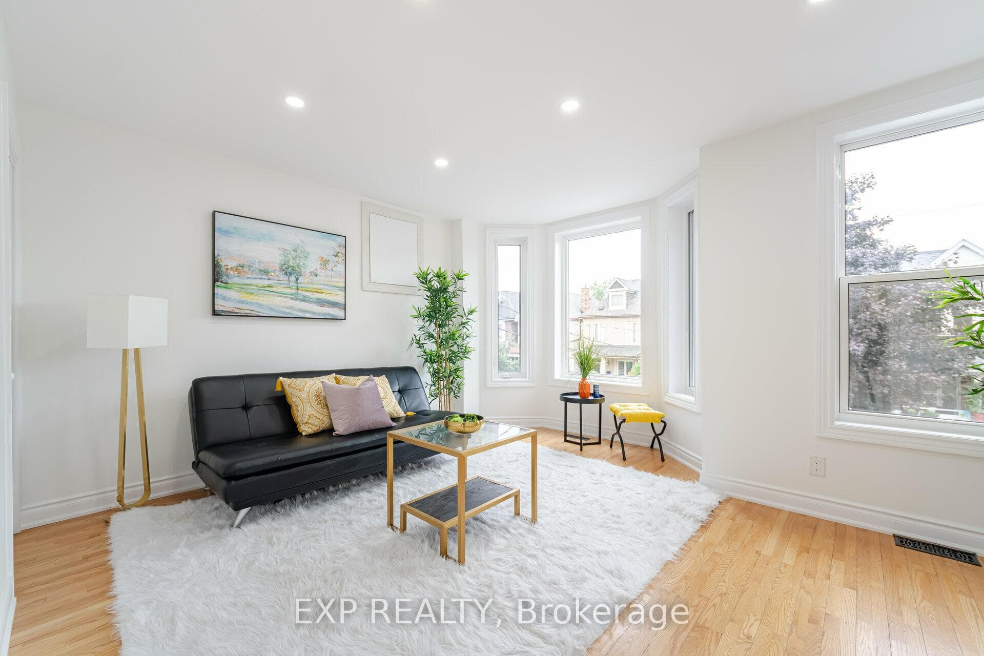 250 Saint Clarens Avenue photo 17