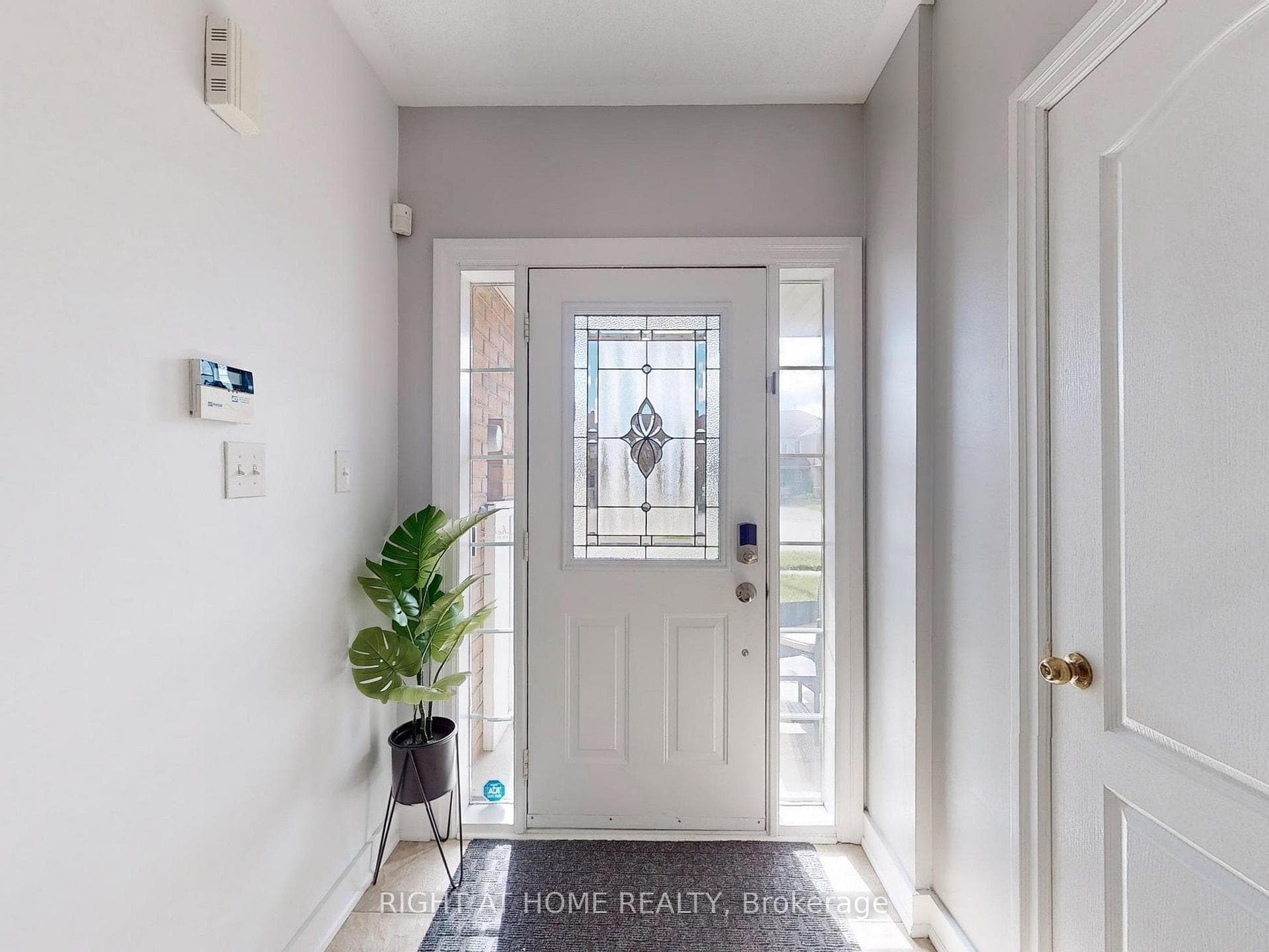 18 Brind-Sheridan Court photo 3